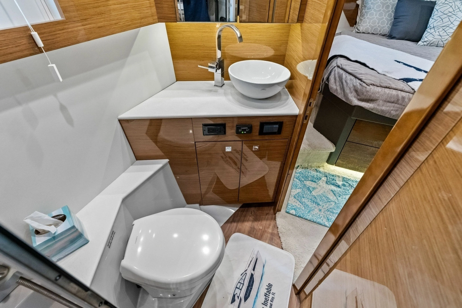 2019 Cruisers Yachts 42 Cantius - Image 45