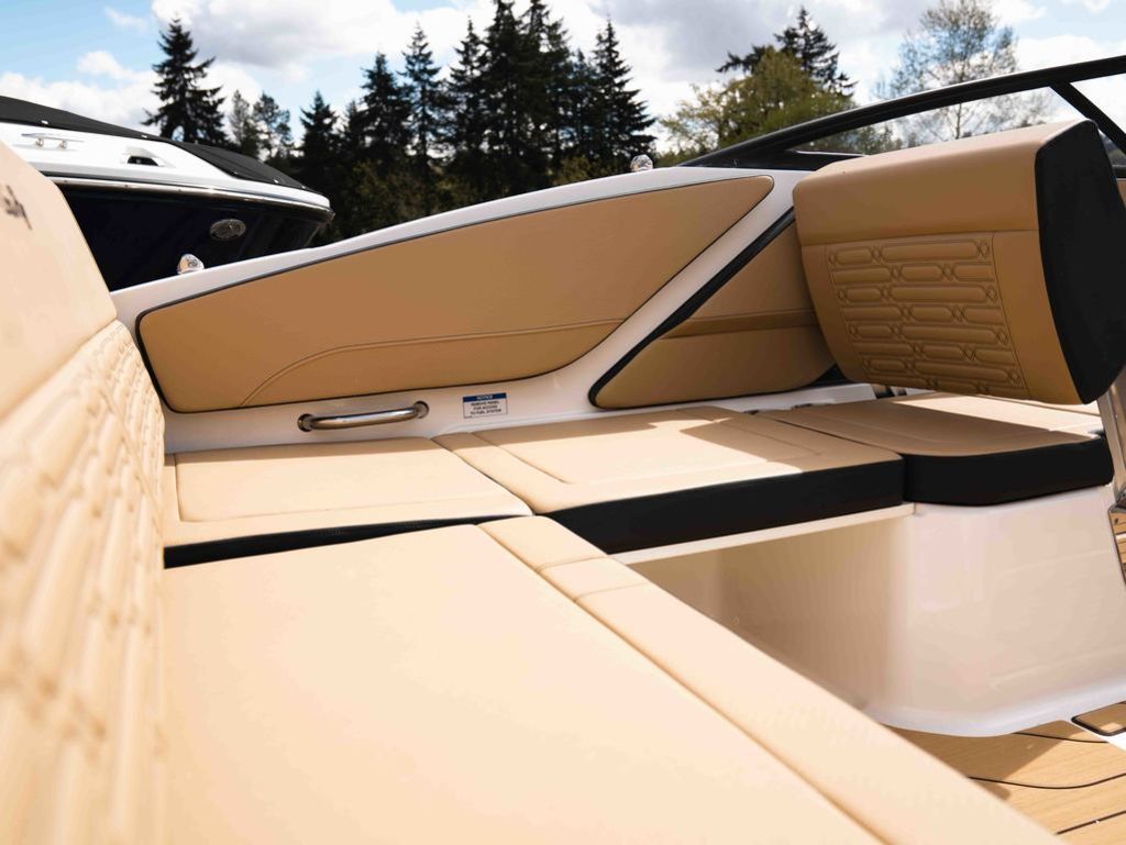2026 Sea Ray SPX 210 Outboard - 6