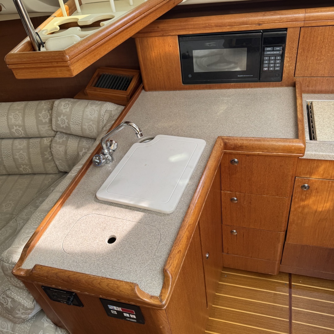 2002 Hunter 326 - Image 61