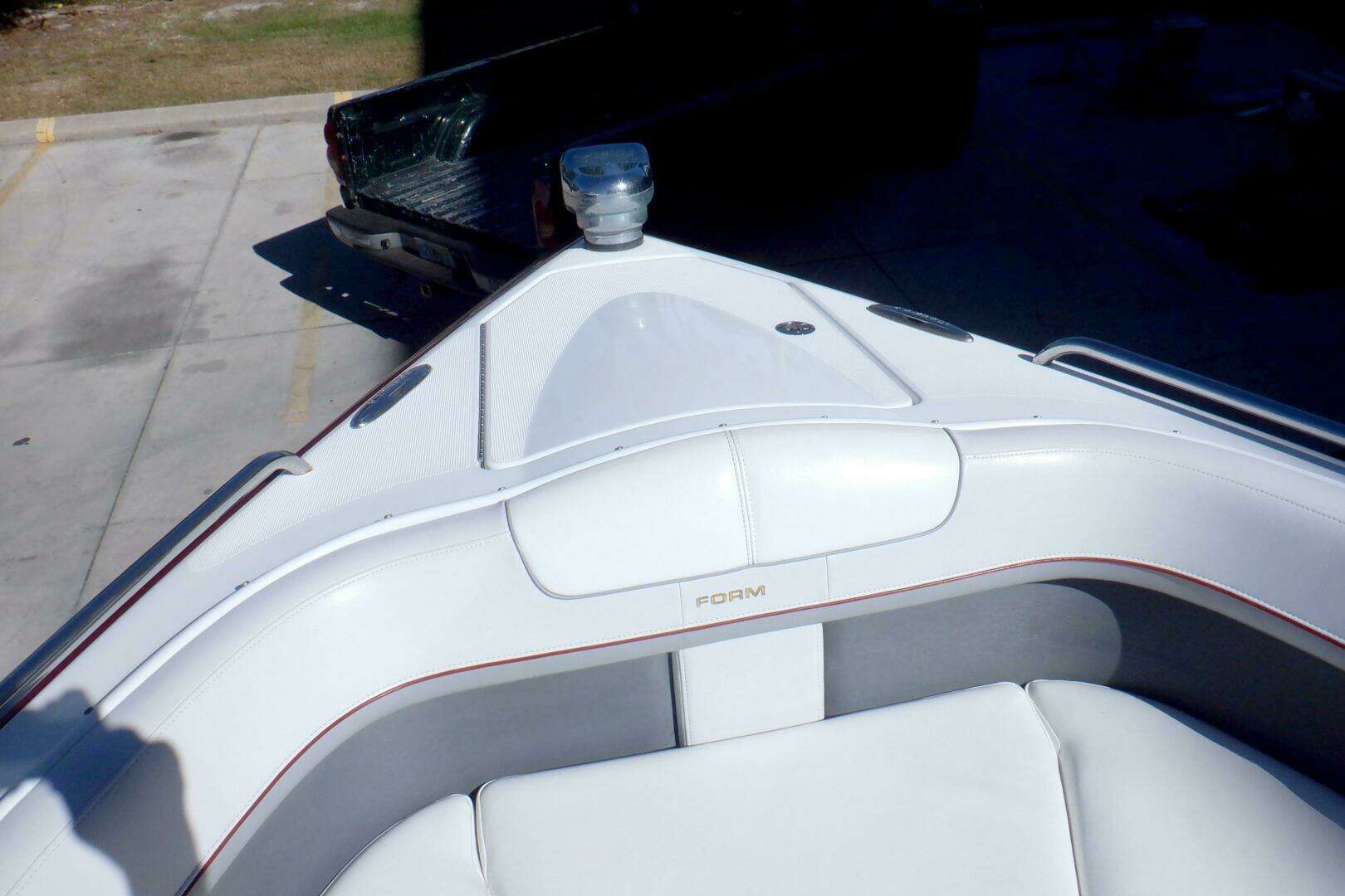 2015 Formula 350 Crossover Bowrider - Image 21