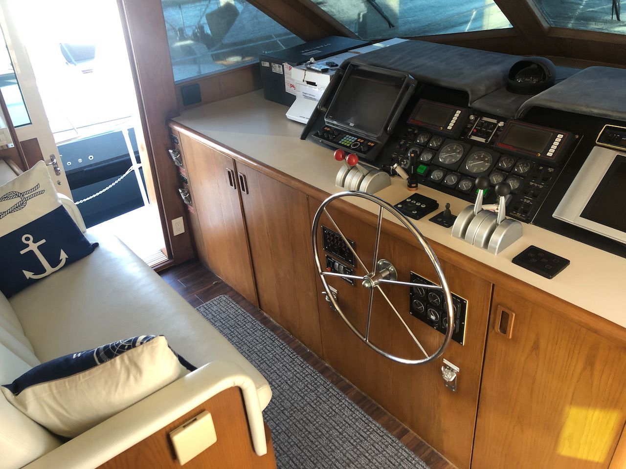 1996 Hatteras Cockpit Motoryacht - 16