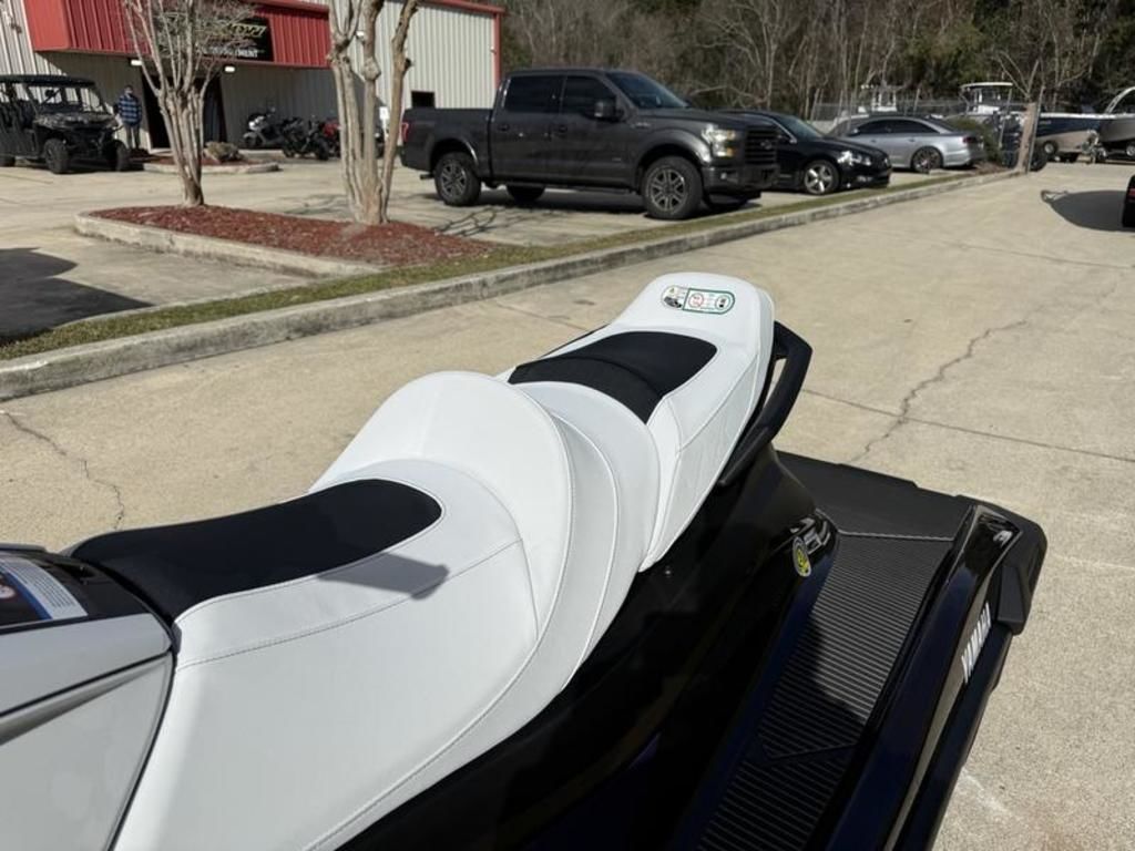 2026 Yamaha Boats VX Cruiser® HO with Audio - 10
