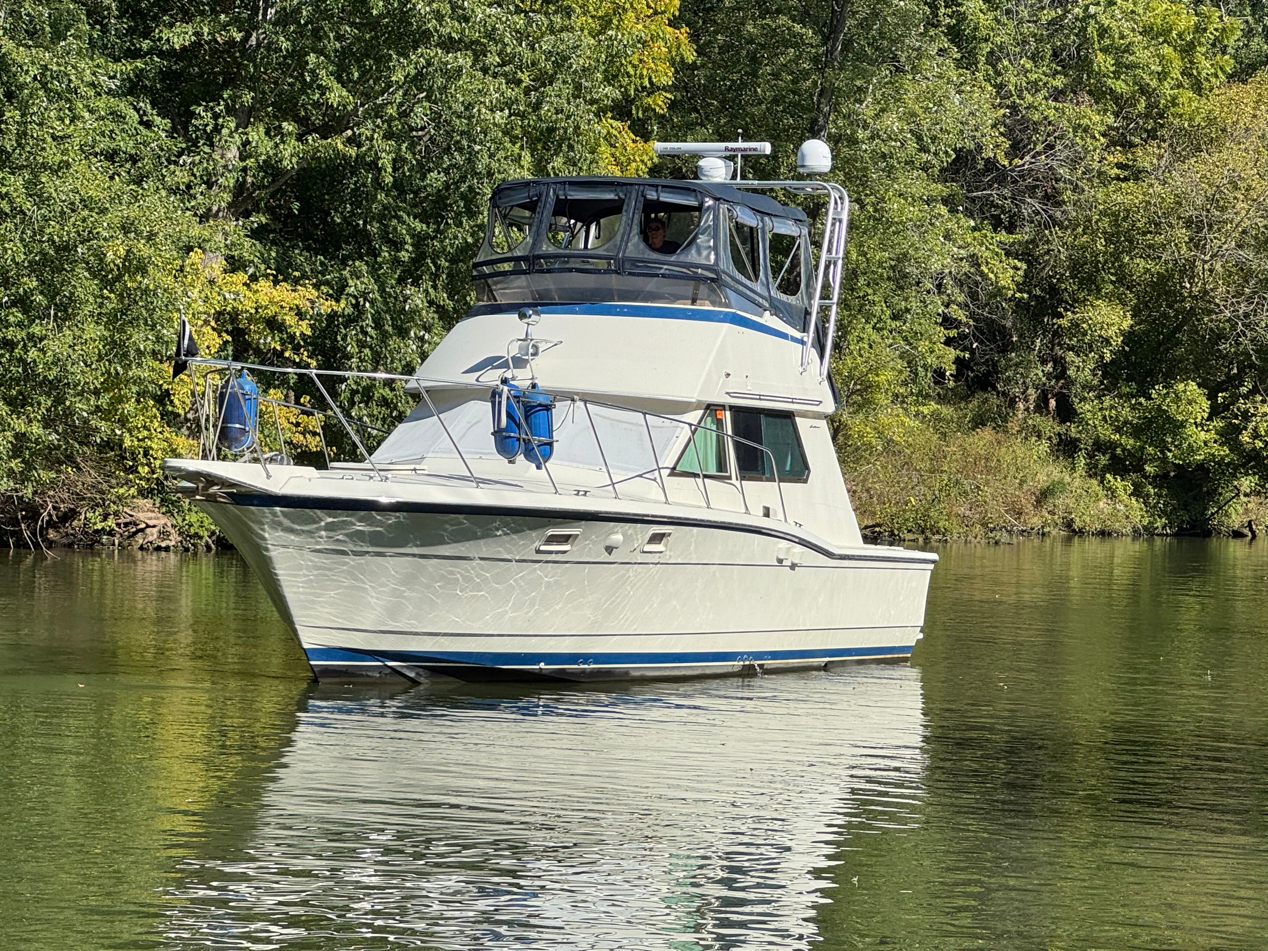 1986 Hatteras 36 Sedan