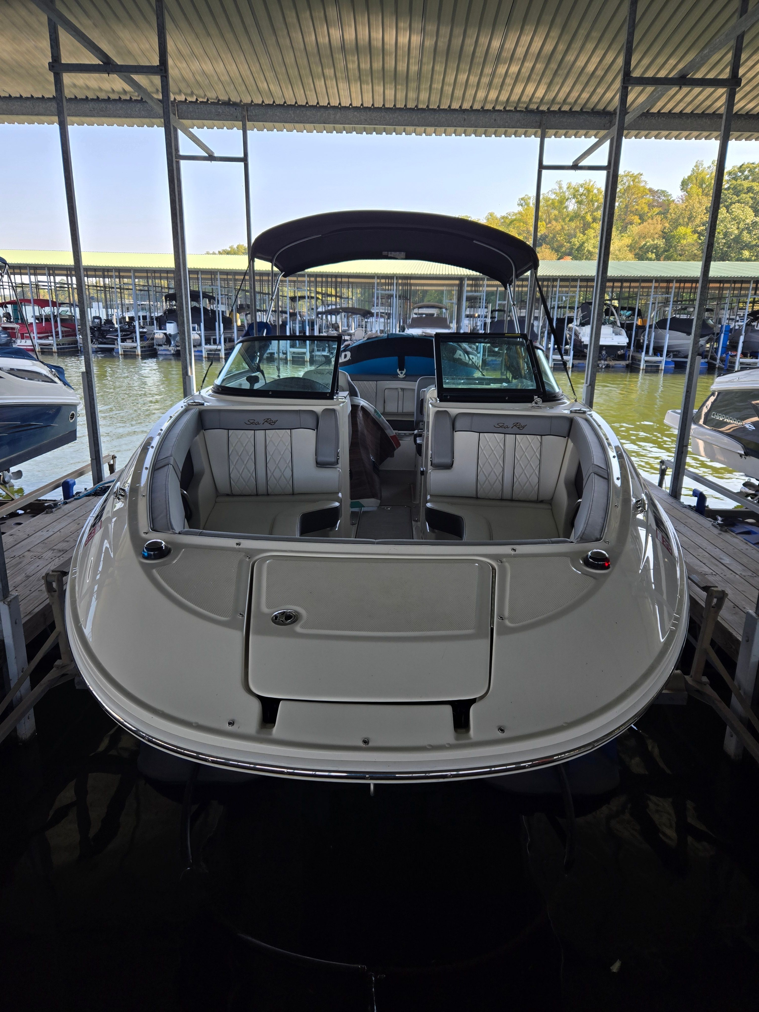 2017 Sea Ray SDX 240
