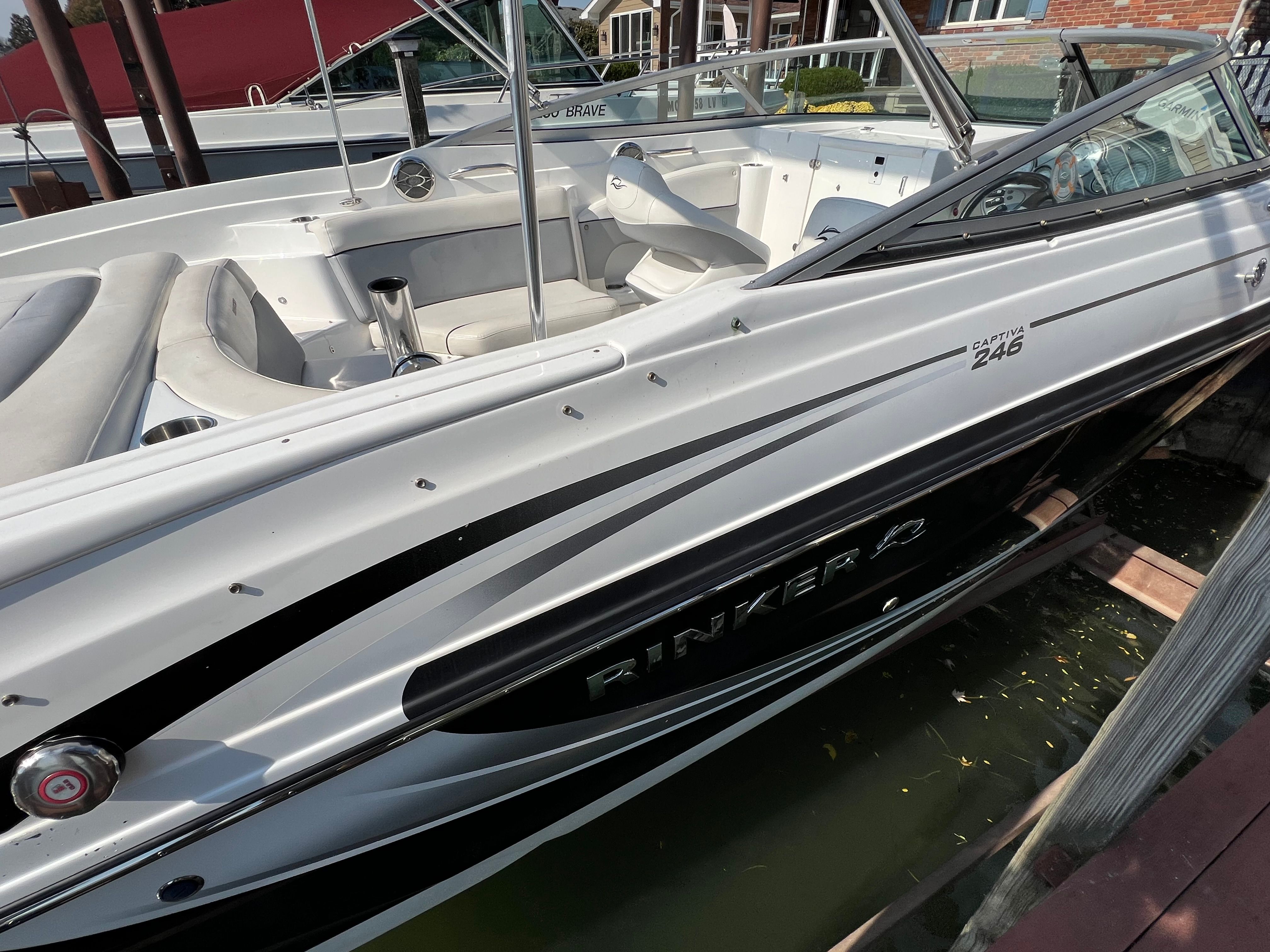 2013 Rinker 246 Captiva Cuddy - 20