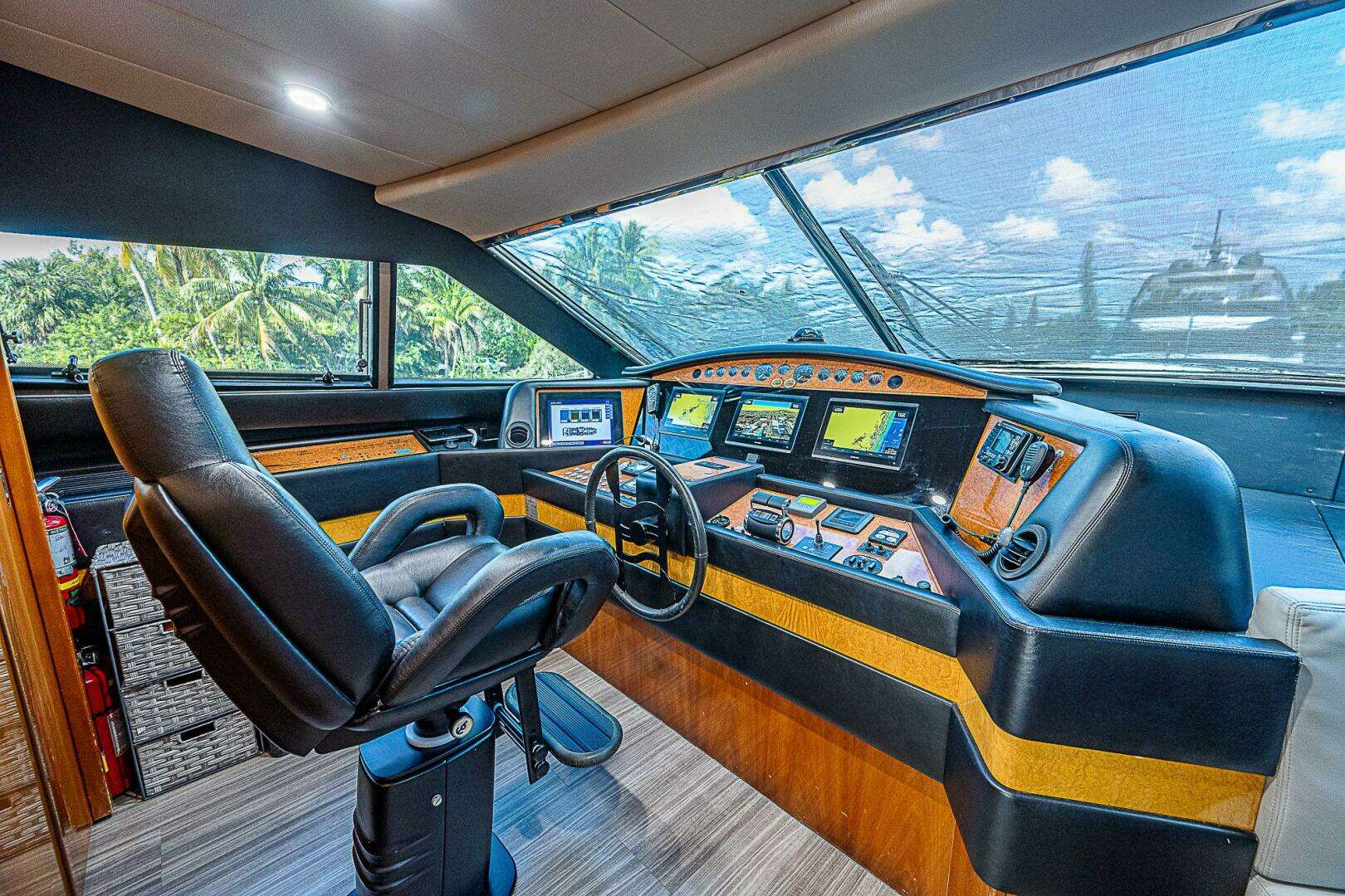 2006 Ferretti Yachts 830 - Image 77