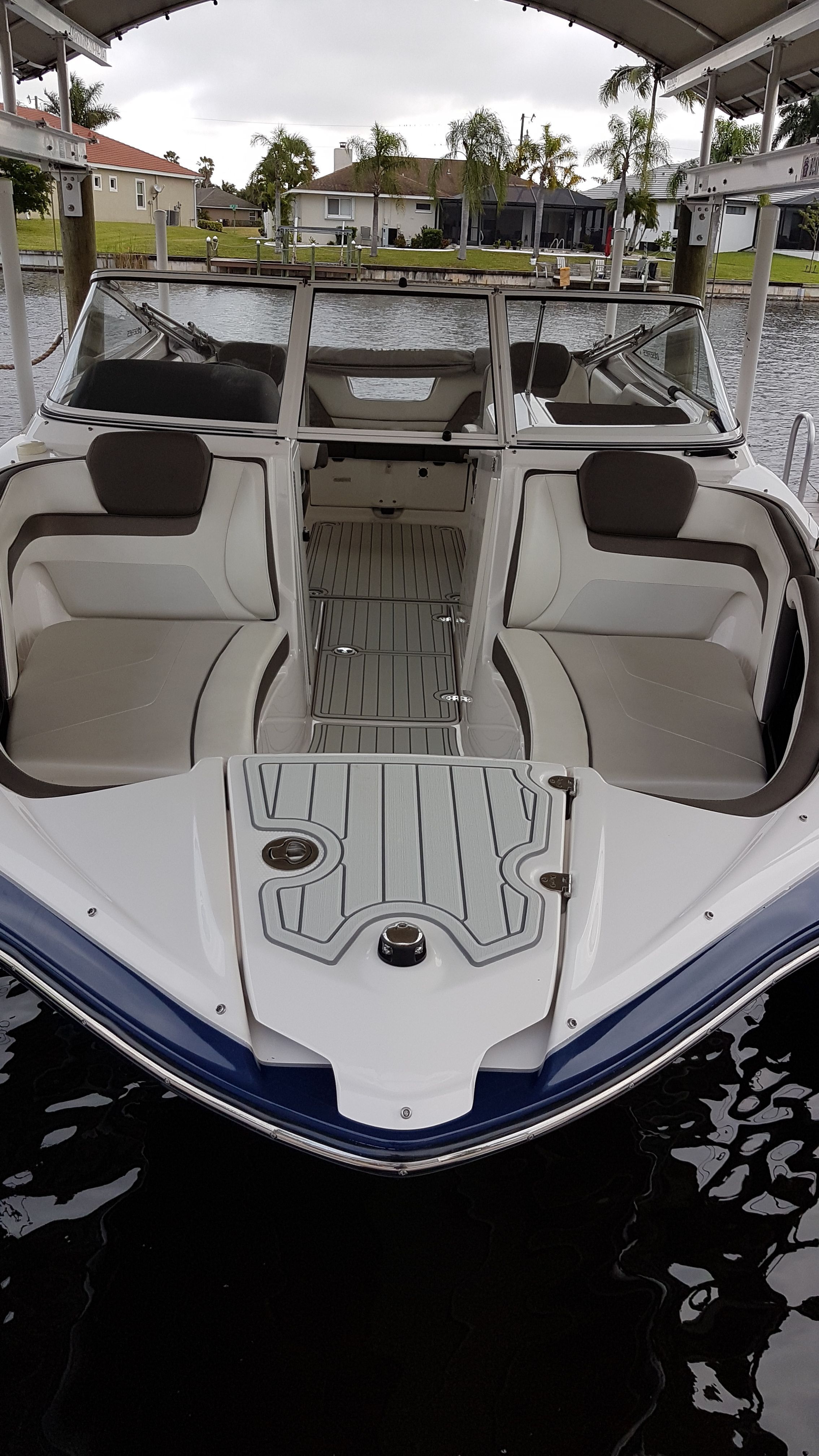 2016 Yamaha Boats 242 Limited E-Series - 8