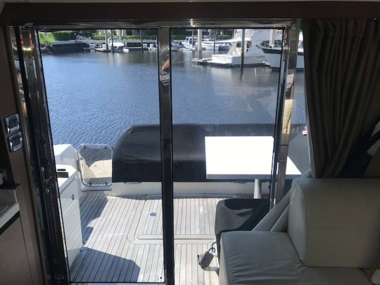 2016 Sea Ray 510 SUNDANCER - Image 21
