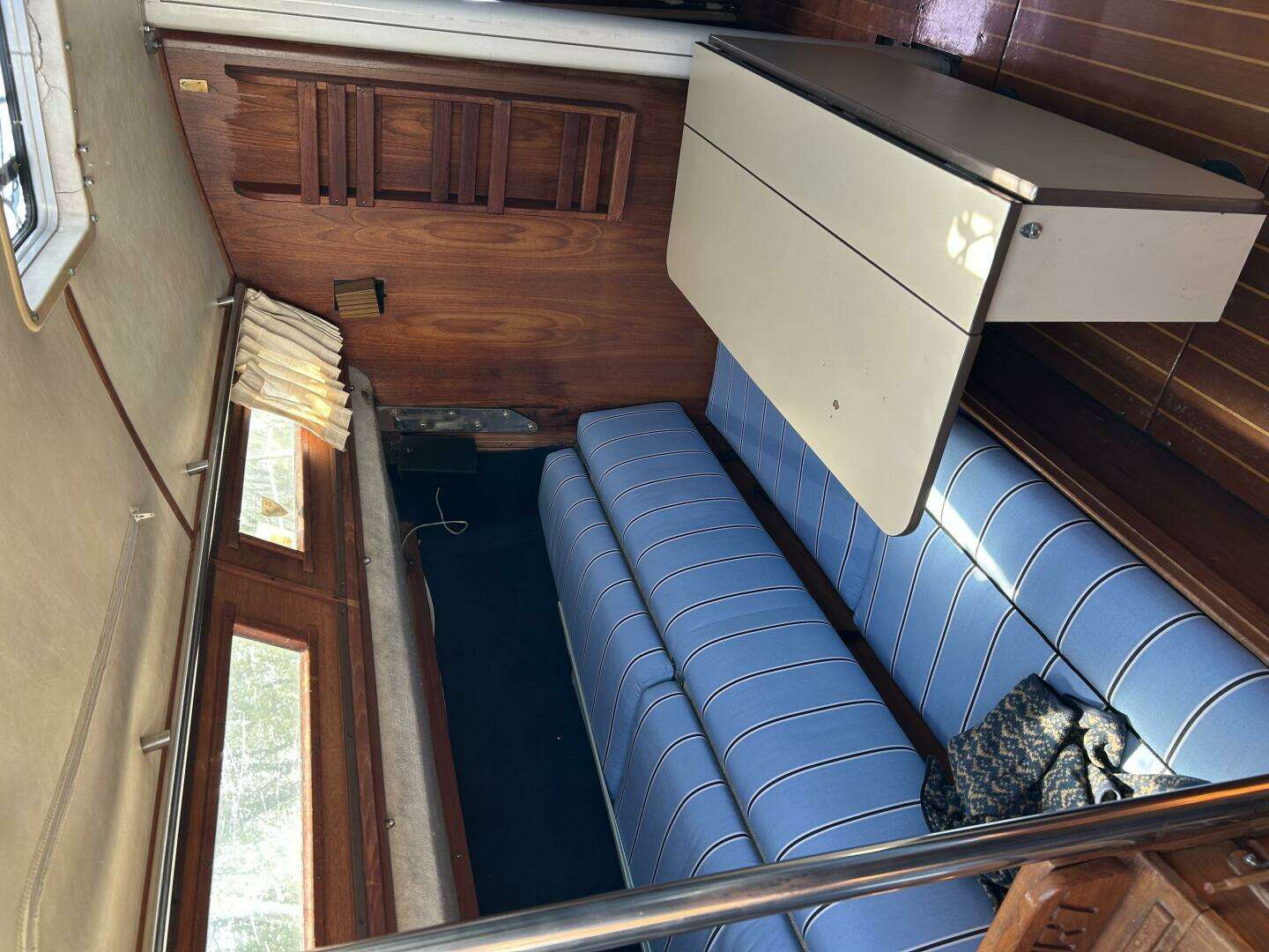 1984 S2 — - Image 4