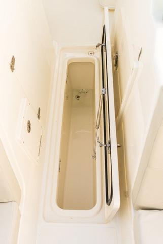 2026 Boston Whaler 240 Vantage - 10