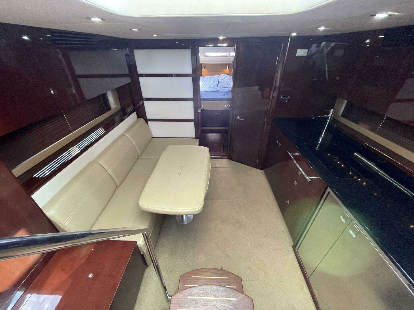 2010 Sea Ray 450 Sundancer - Image 62