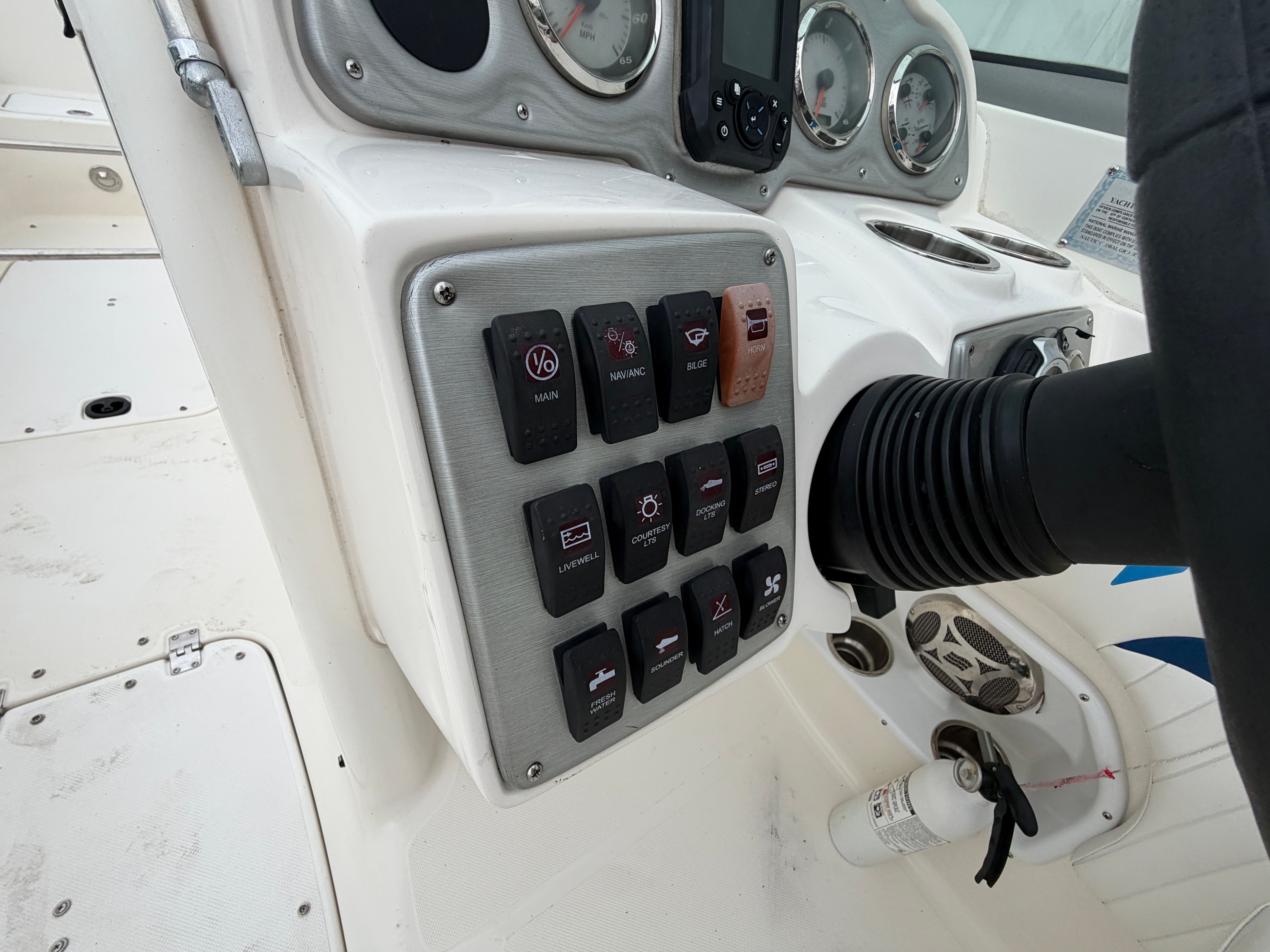 2012 HURRICANE 2600 FD - Image 14