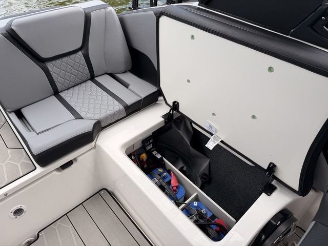 2026 Yamaha Boats 255XE - 25
