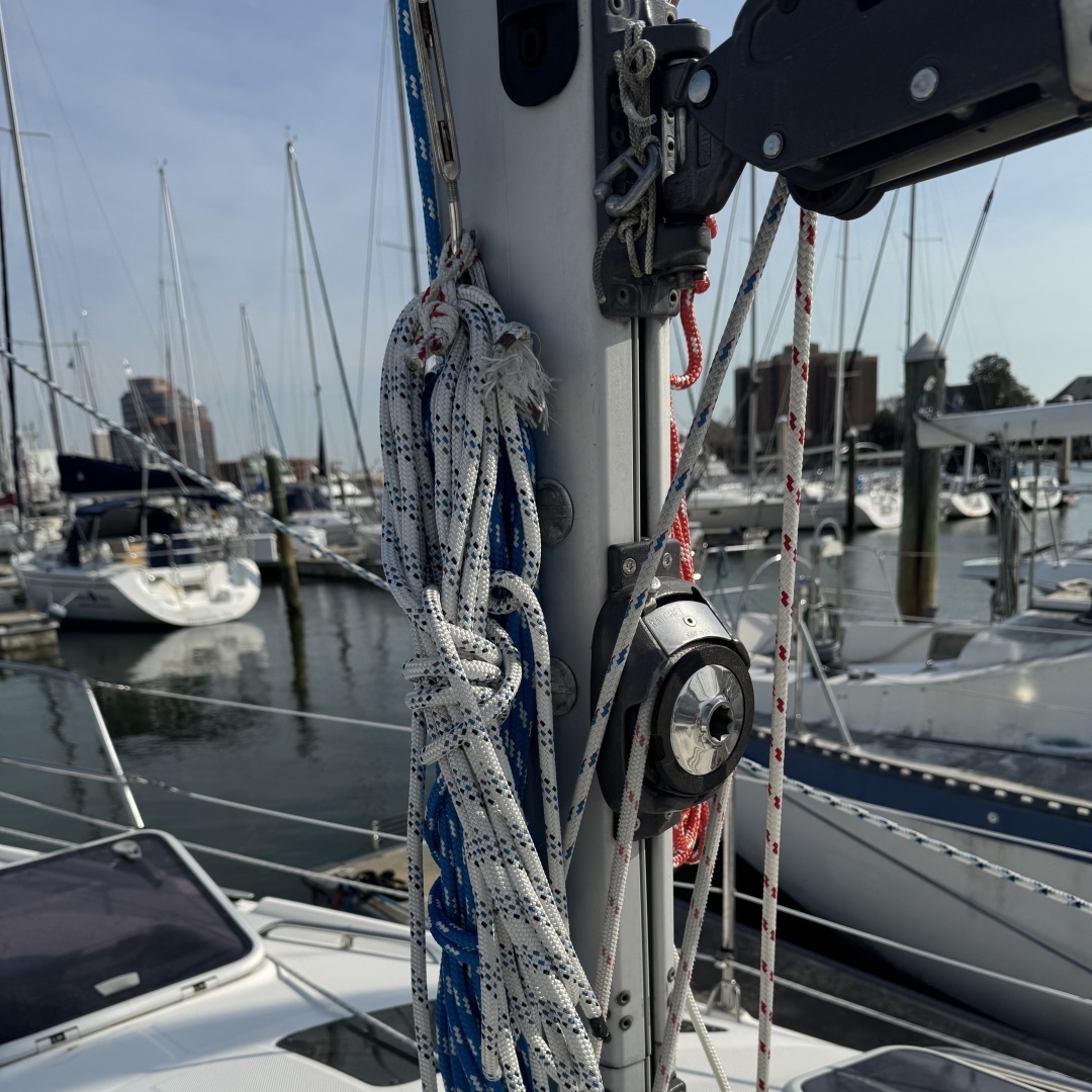 2002 Hunter 326 - Image 37
