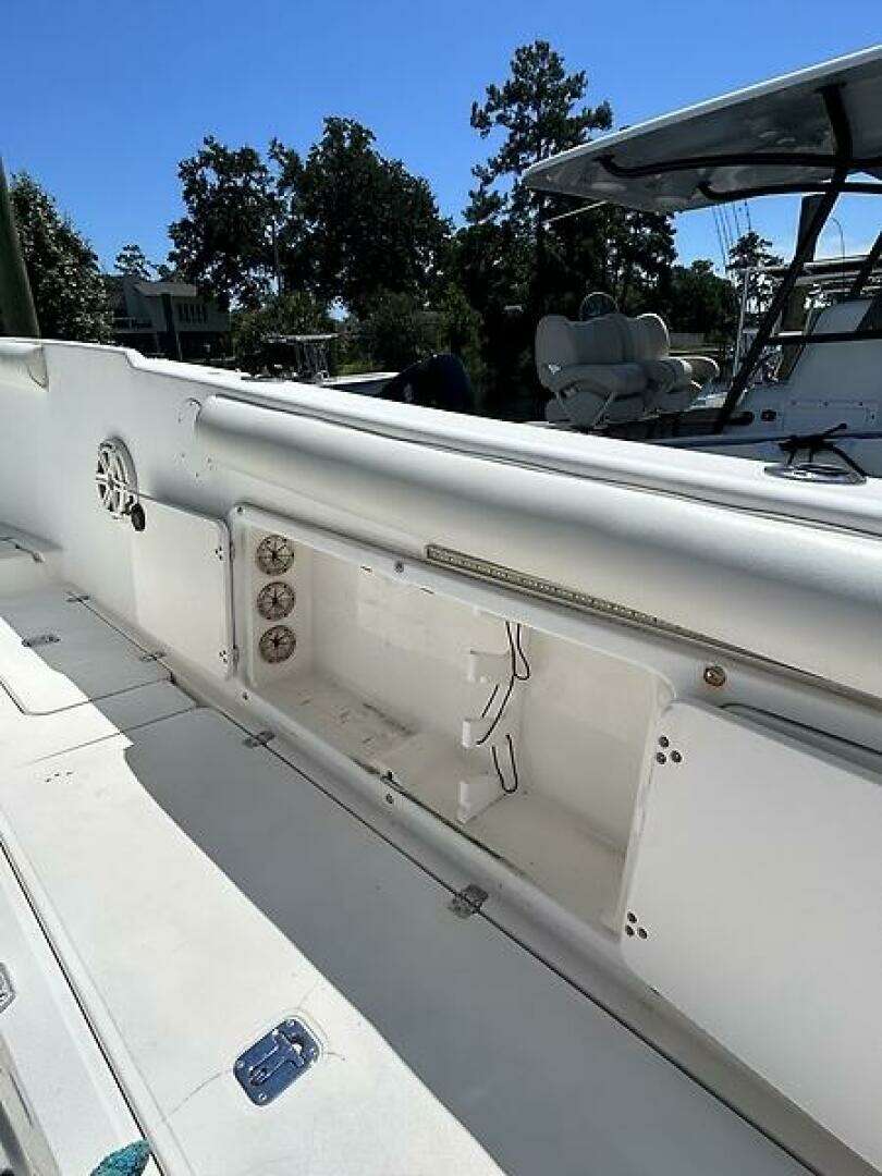 2000 Century 3100 Center Console - Image 17