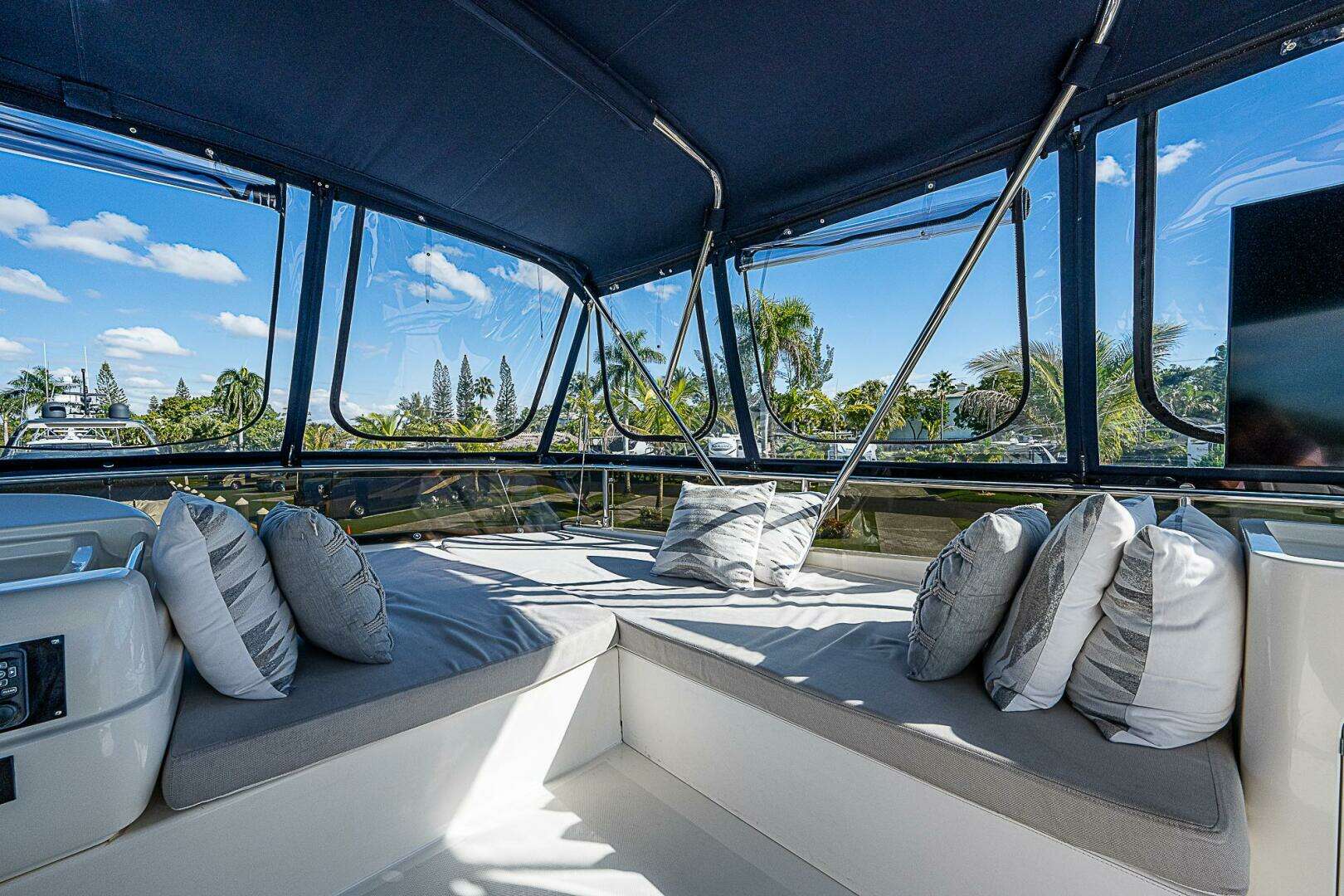 2006 Ferretti Yachts 830 - Image 52