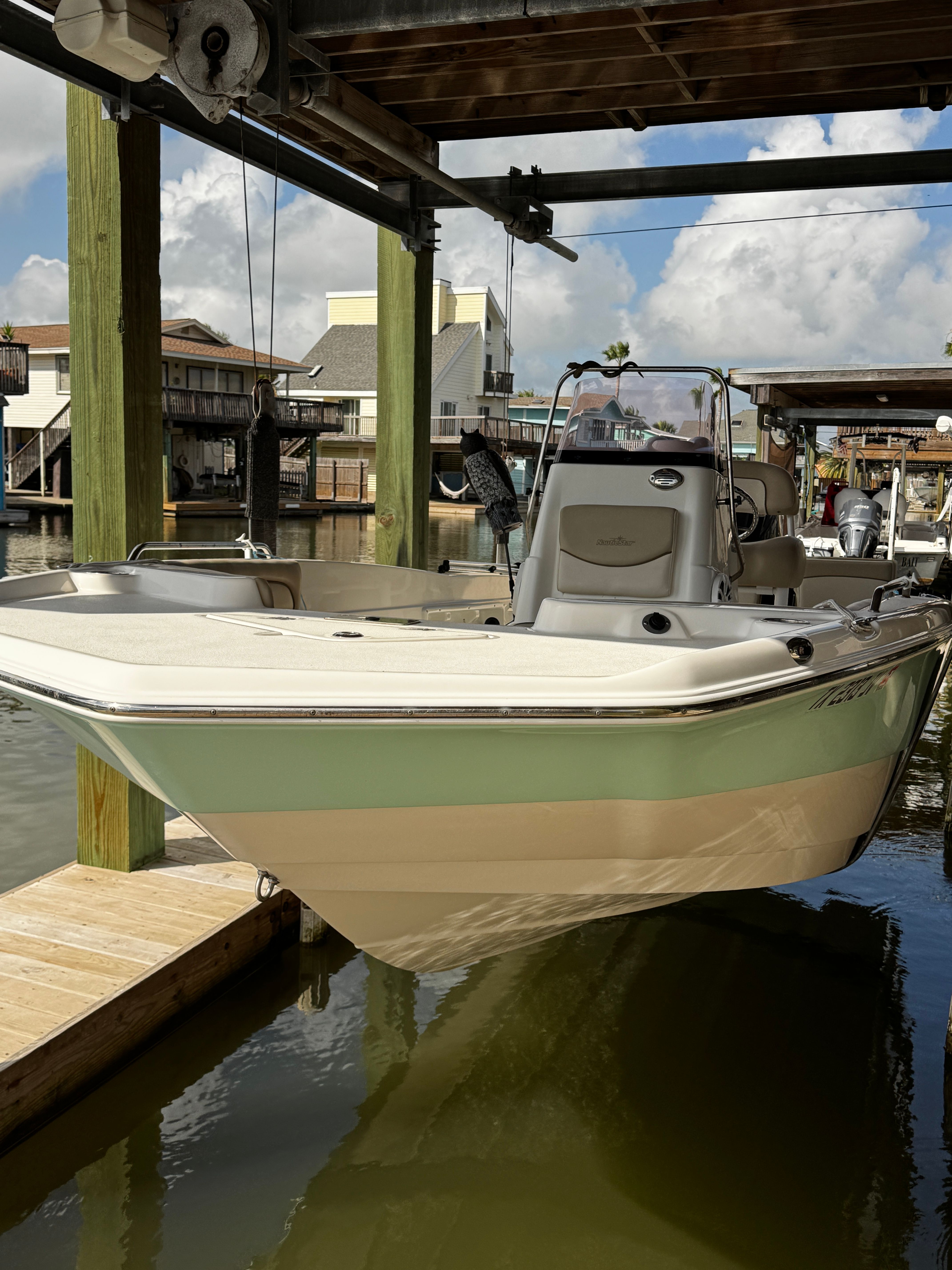2021 NauticStar 211 Hybrid - 4