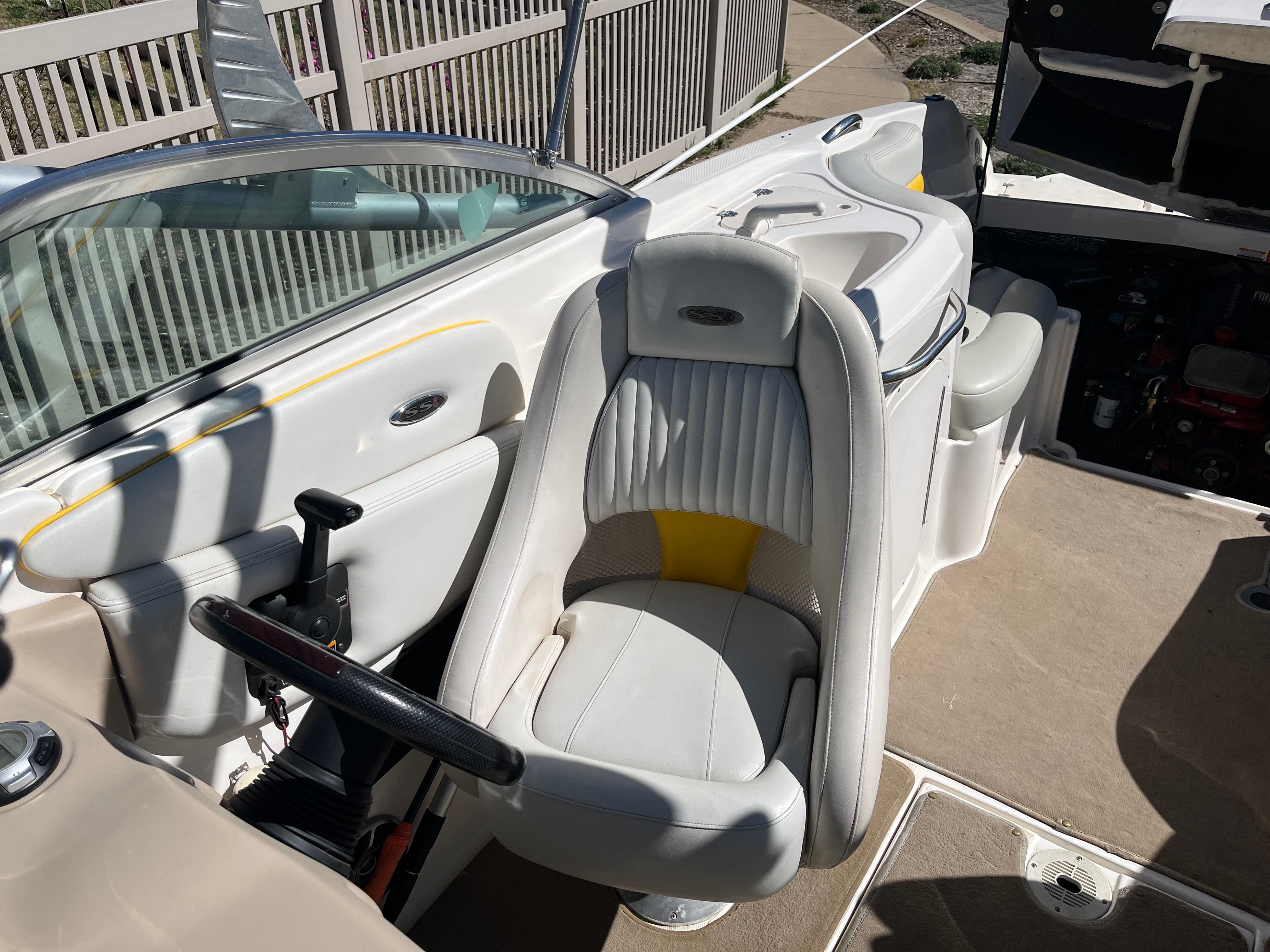 2002 Chaparral 26SSI - 11