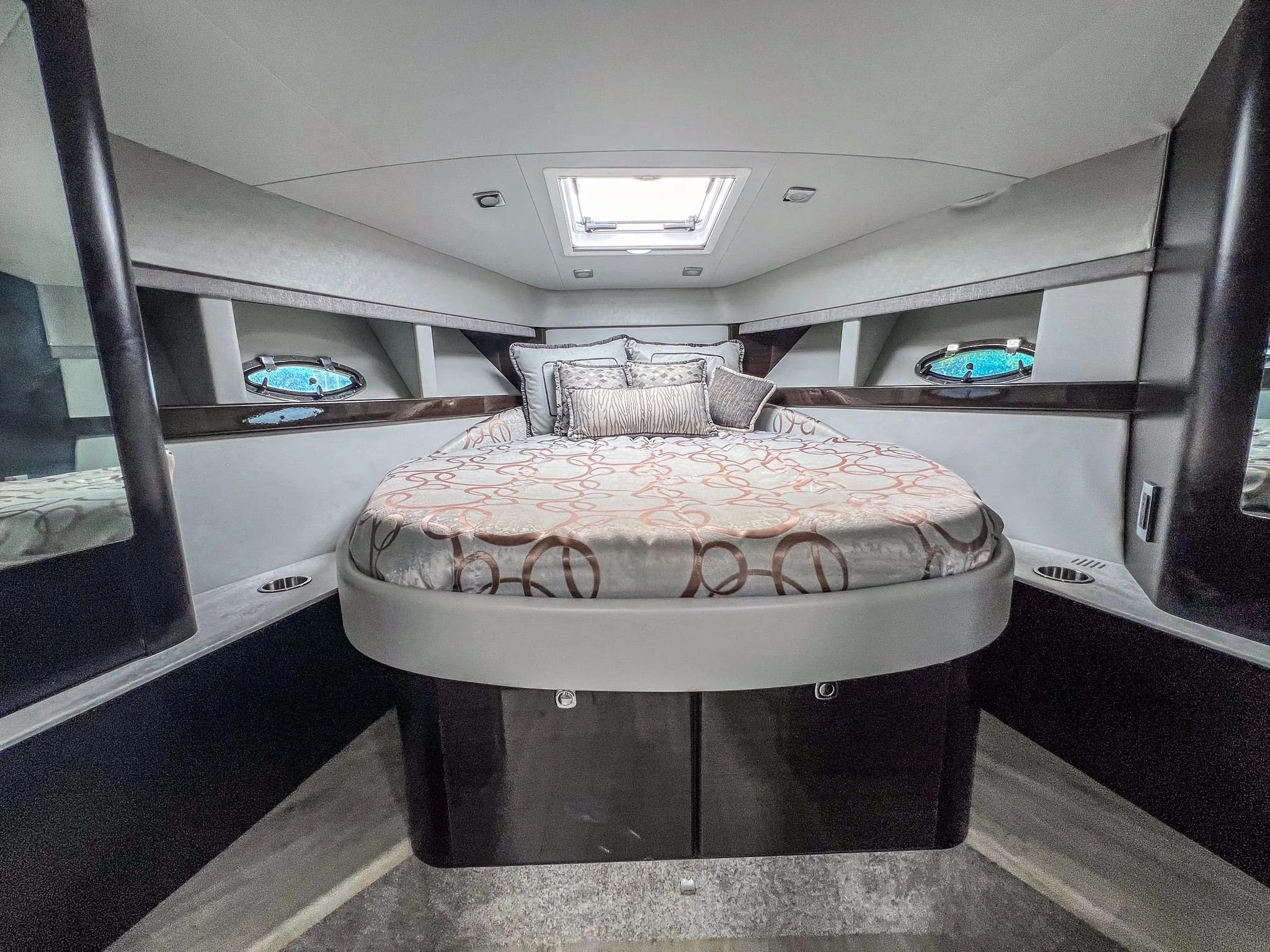 2017 Formula 40 Performance Cruiser - 25