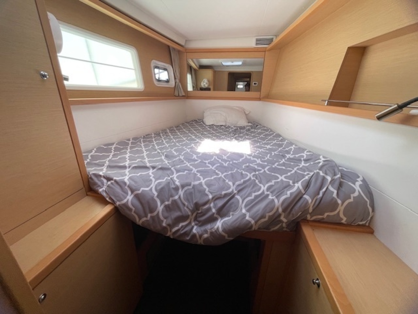 2016 Lagoon 450F - Image 26