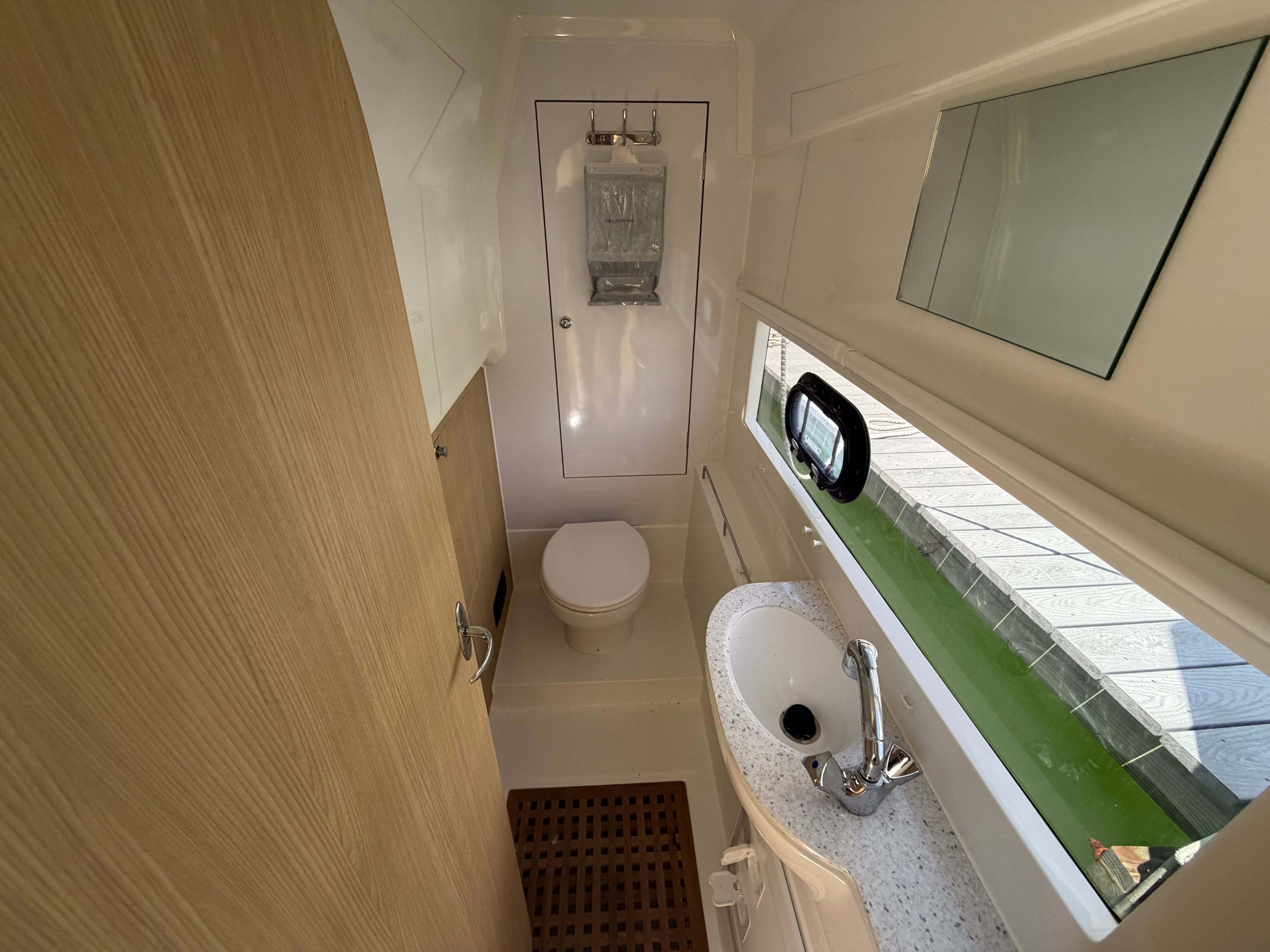 2020 AQUILA 36 SP - Image 27