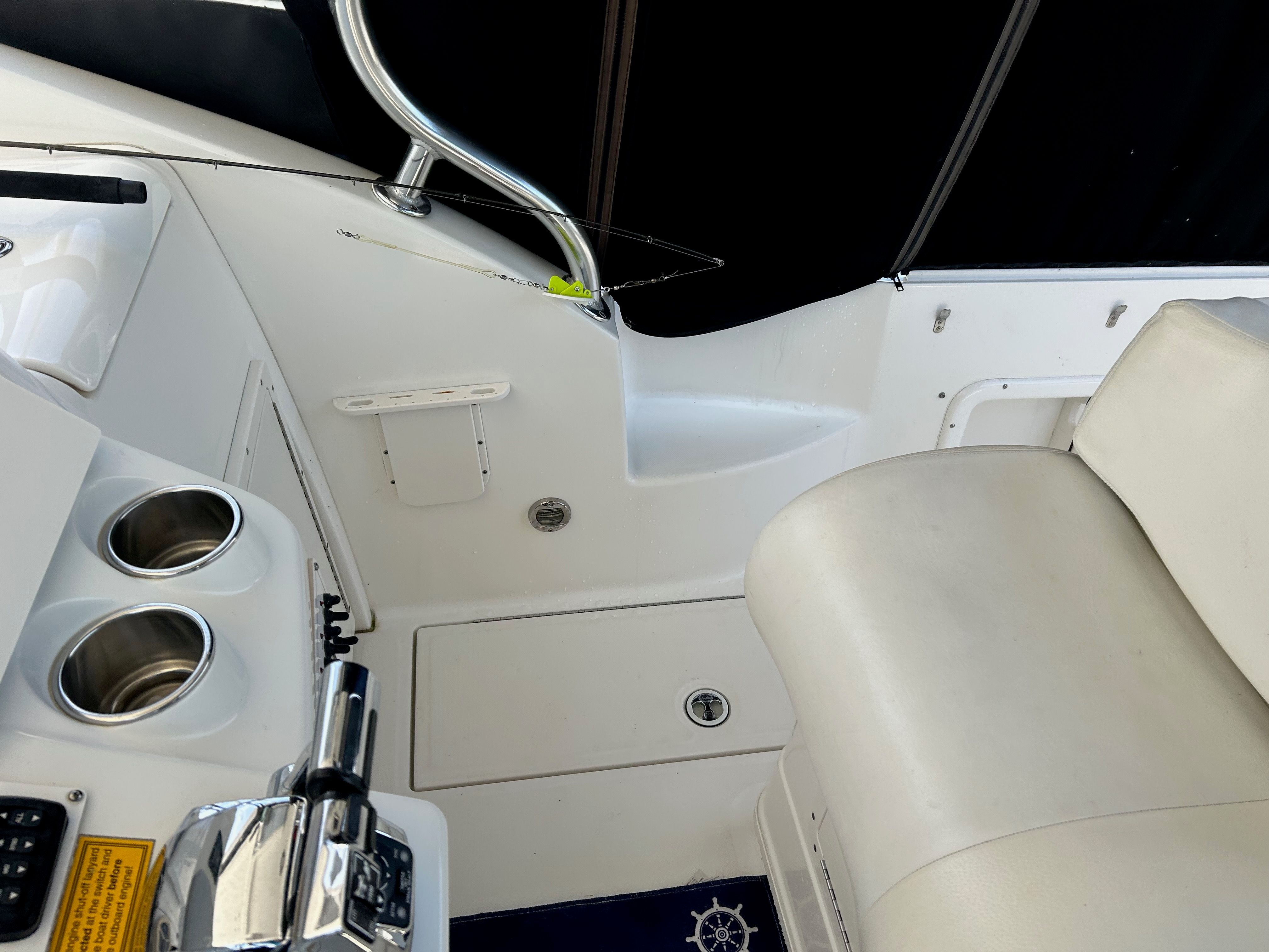2007 Triton 351 Express - 12