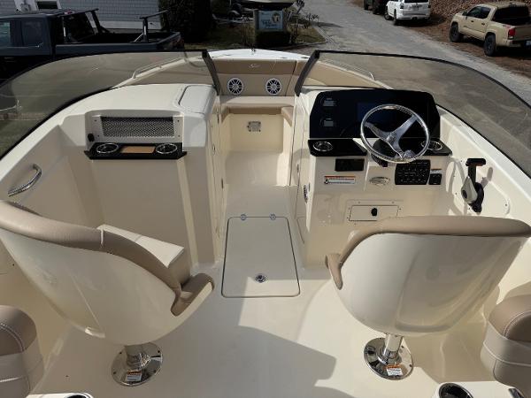 2025 Scout 215 Dorado boat interior with dual seats and modern dashboard.