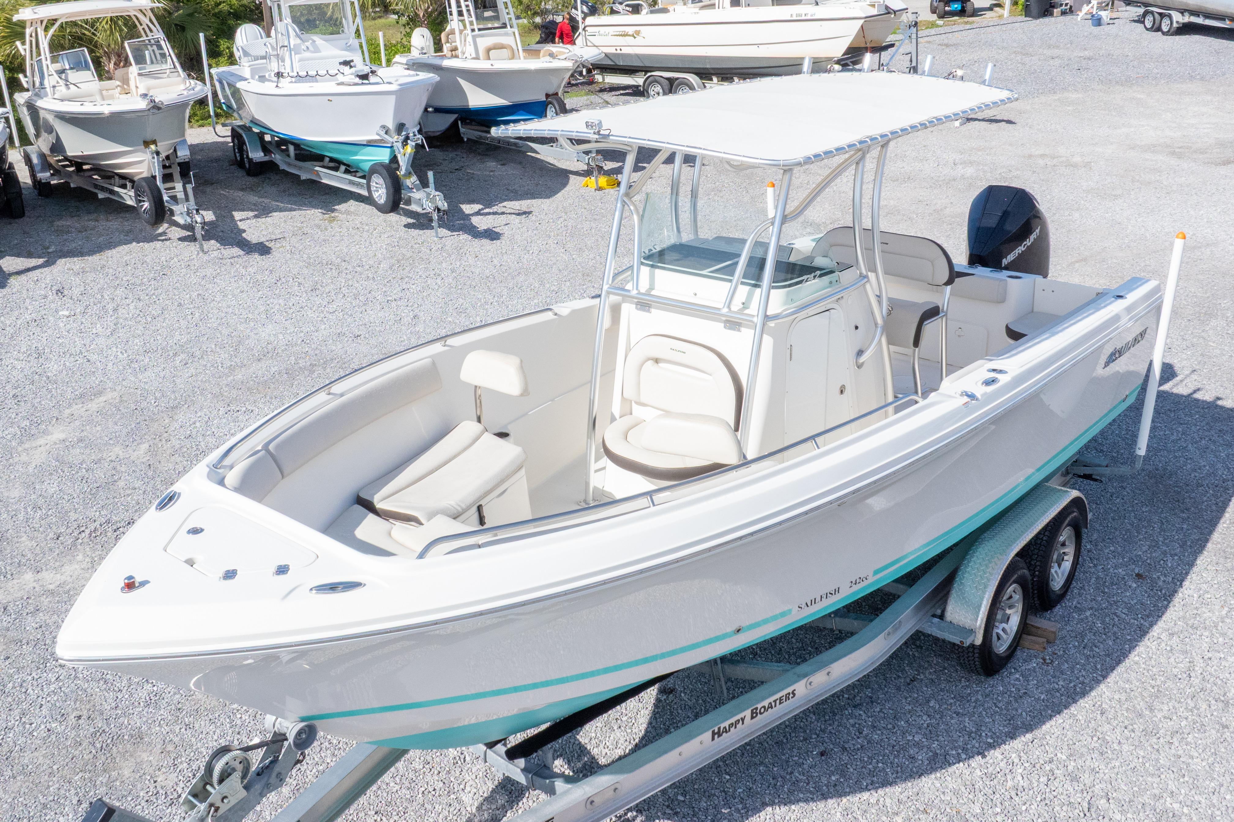 2022 Sailfish 242 CC