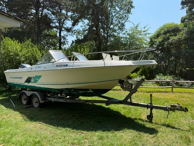 1999 Aquasport 215 Dc
