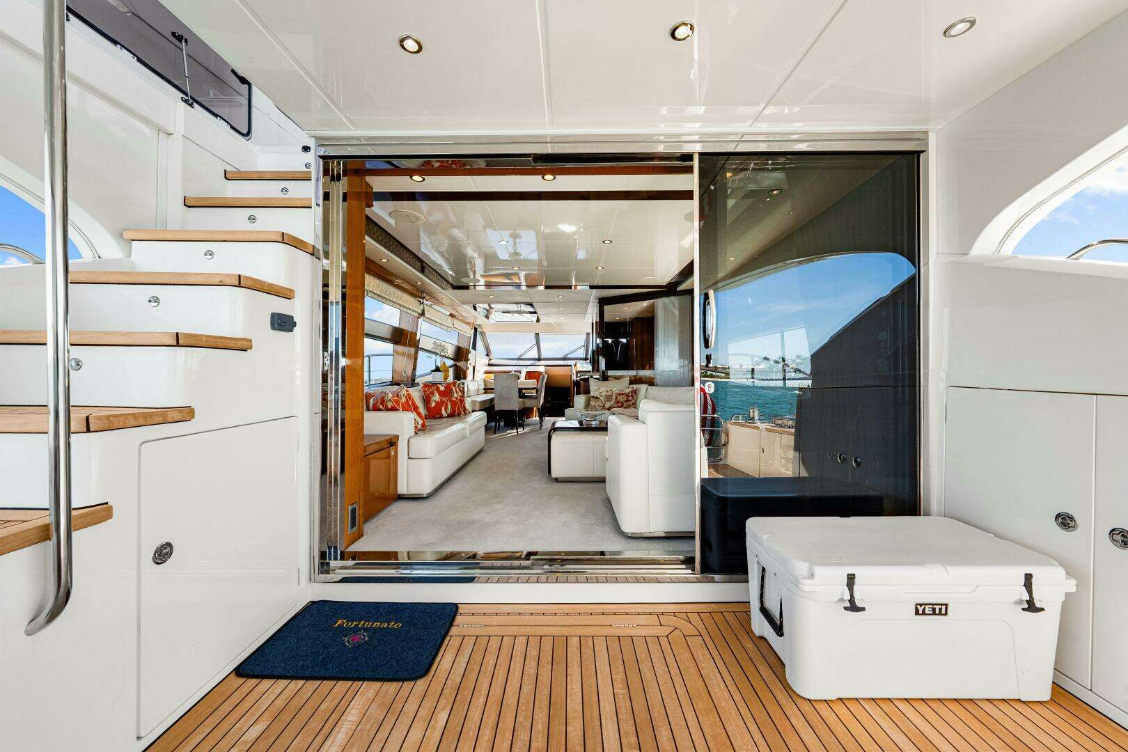 2014 Princess Y72 - Image 85
