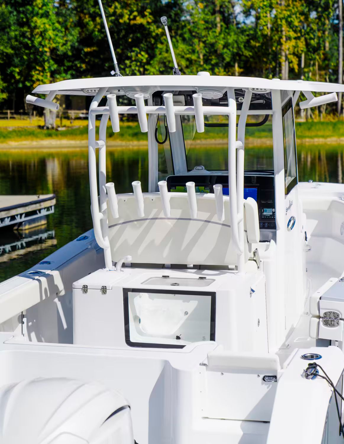 2027 Sea Hunt Gamefish 28 Coffin Box - 14