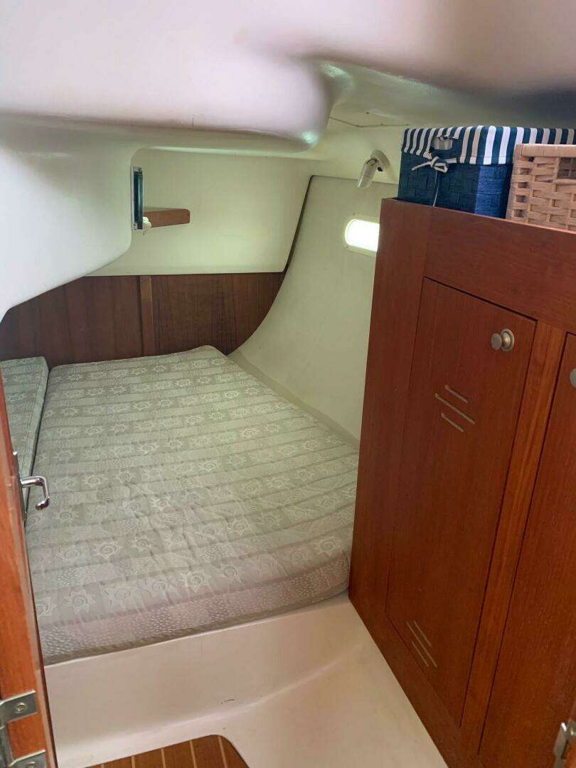 2001 Hunter 340 - Image 8