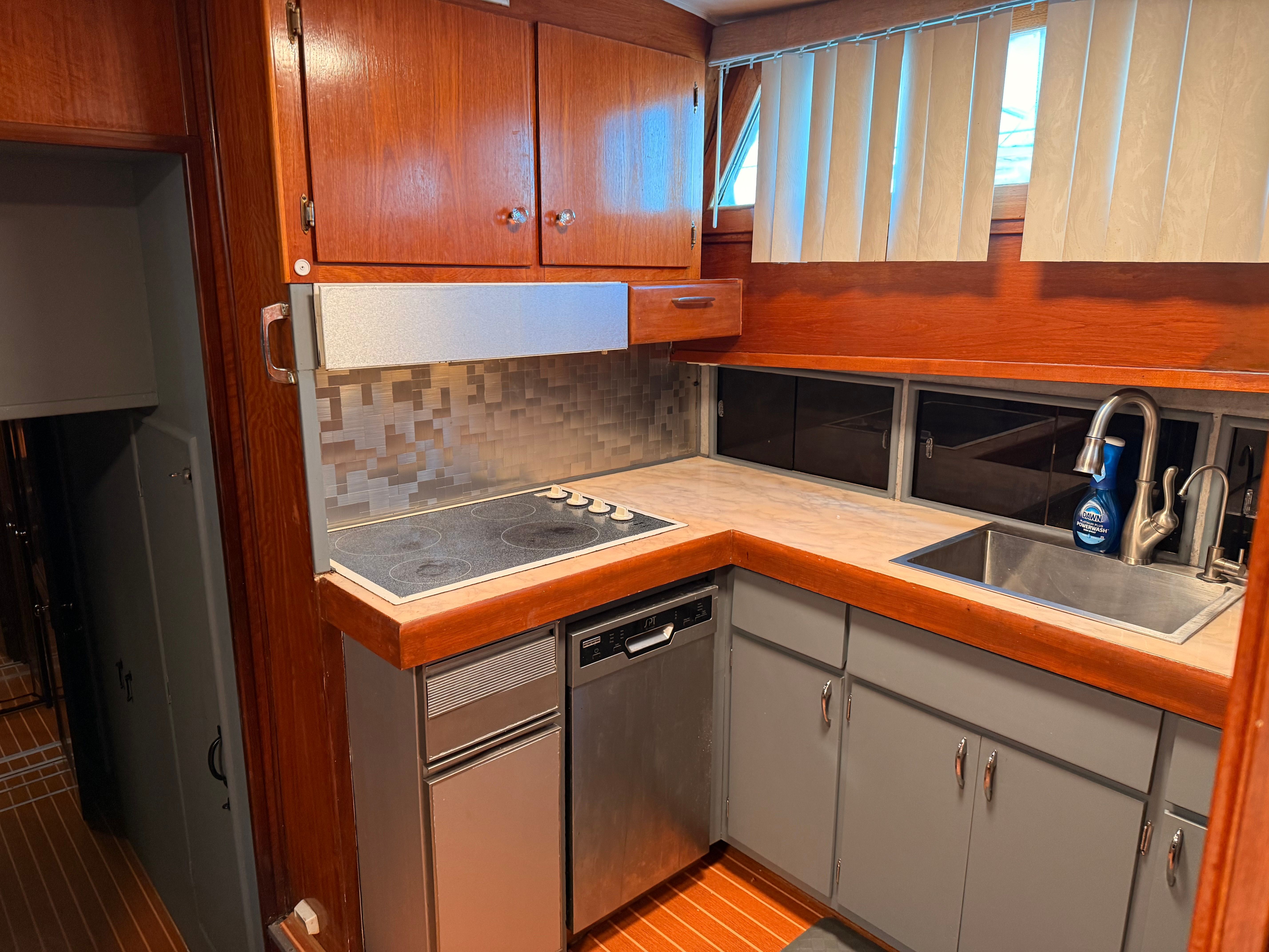 1969 Hatteras 53 - 35