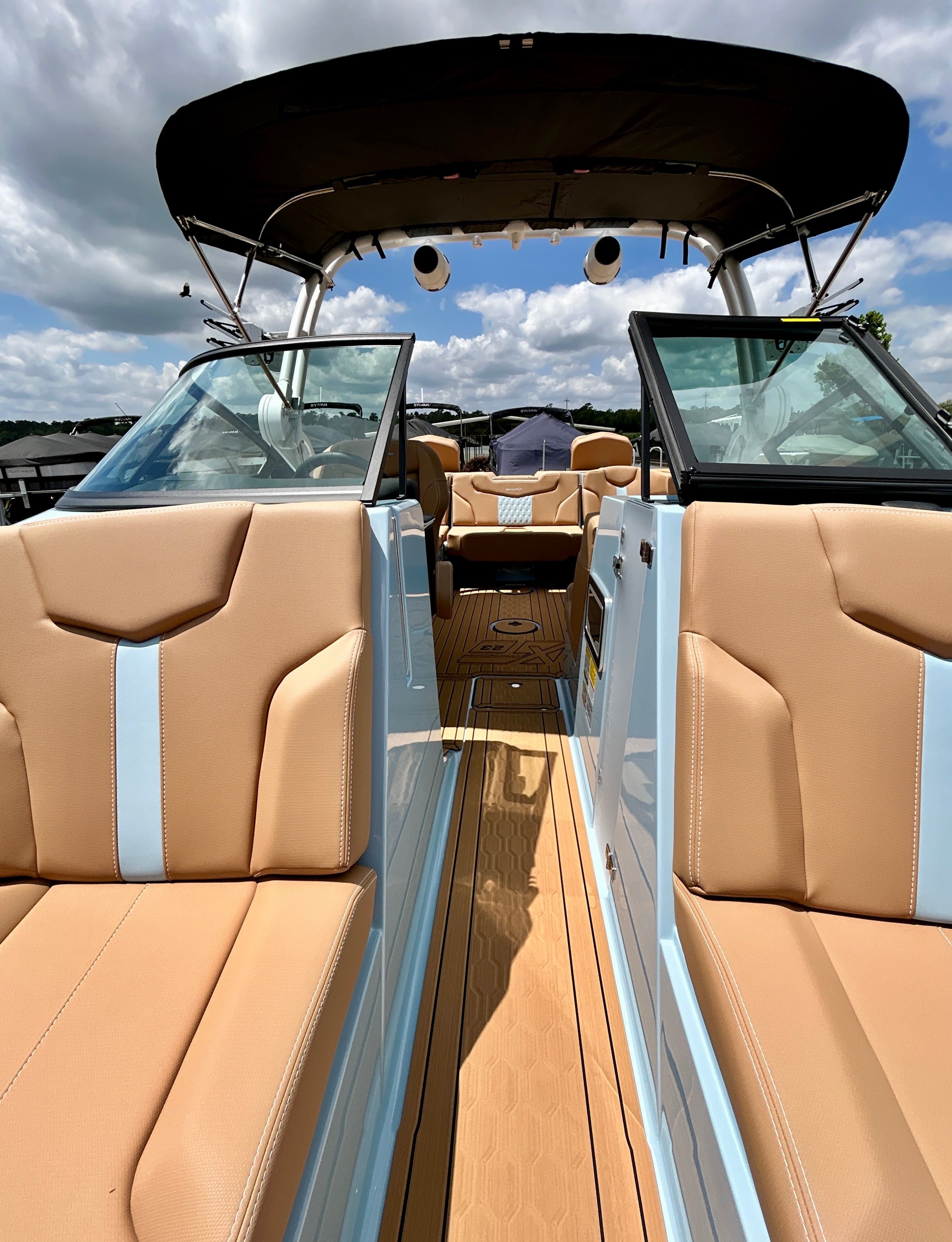 2026 MasterCraft XT23 - 20