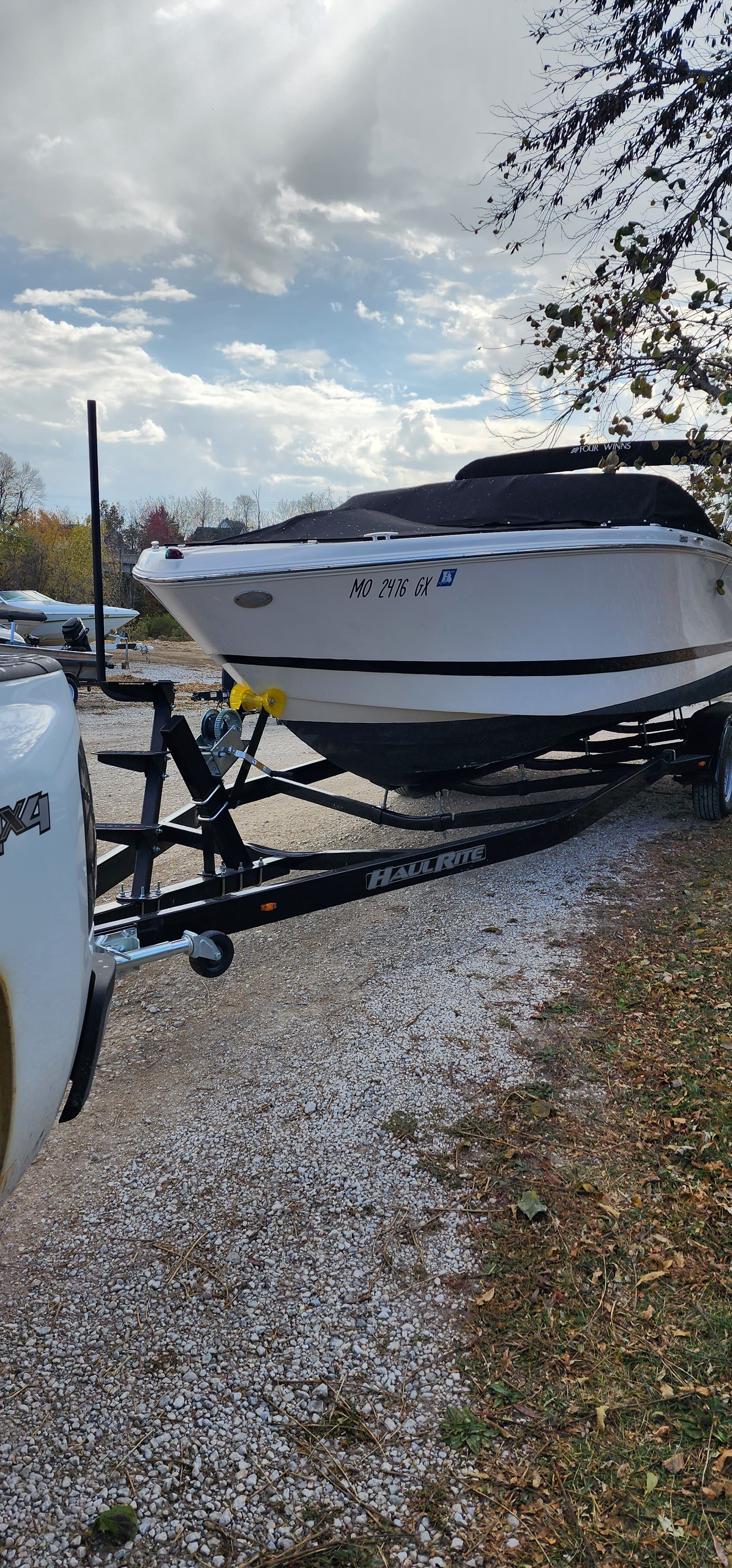 2016 Four Winns H230