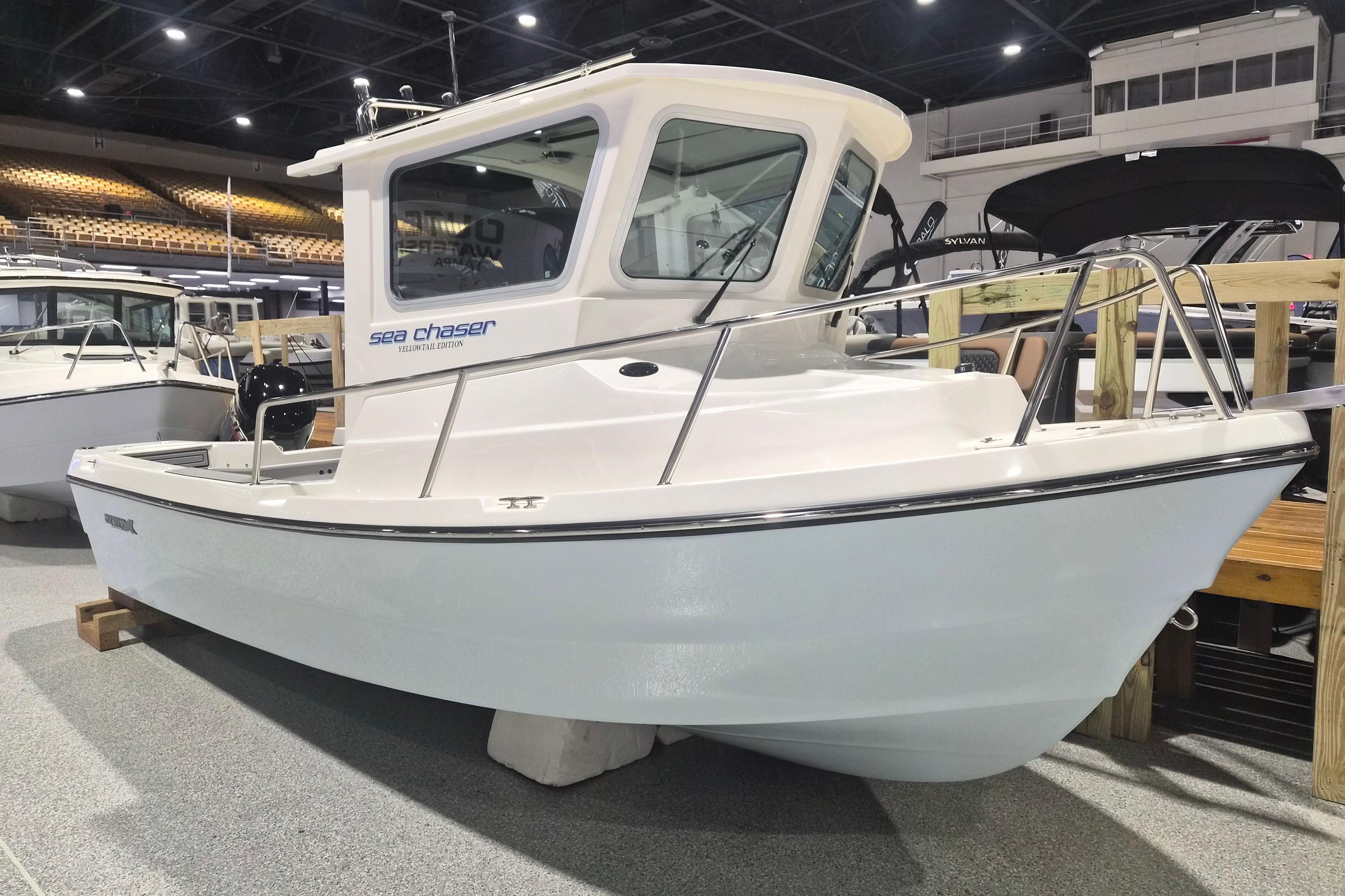 2026 Arima Sea Chaser 19 Yellowtail Edition