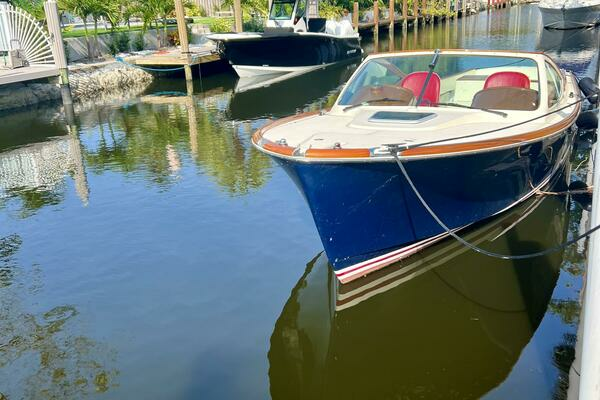 2004 Hinckley Talaria 29R
