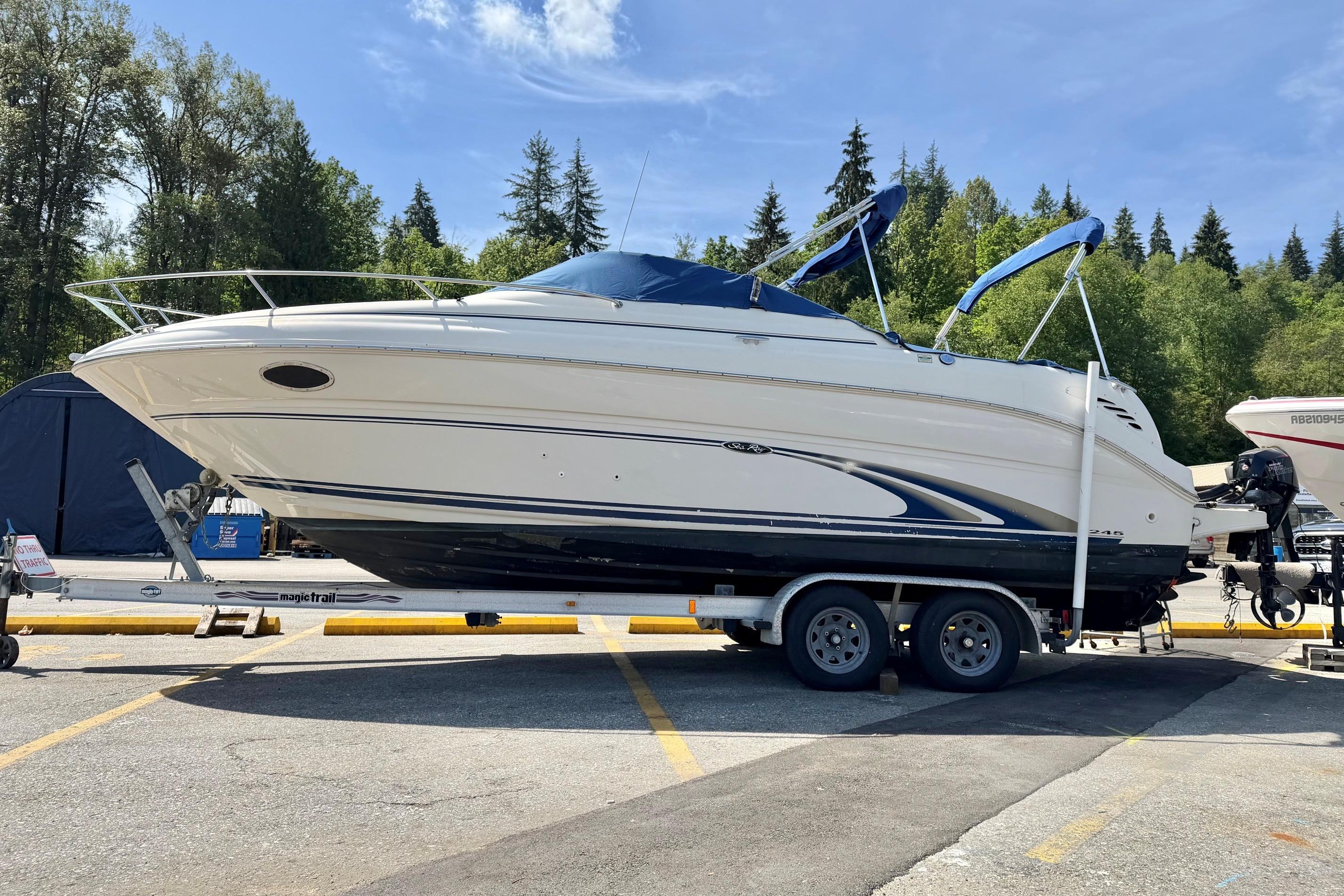 2001 Sea Ray 245 Weekender