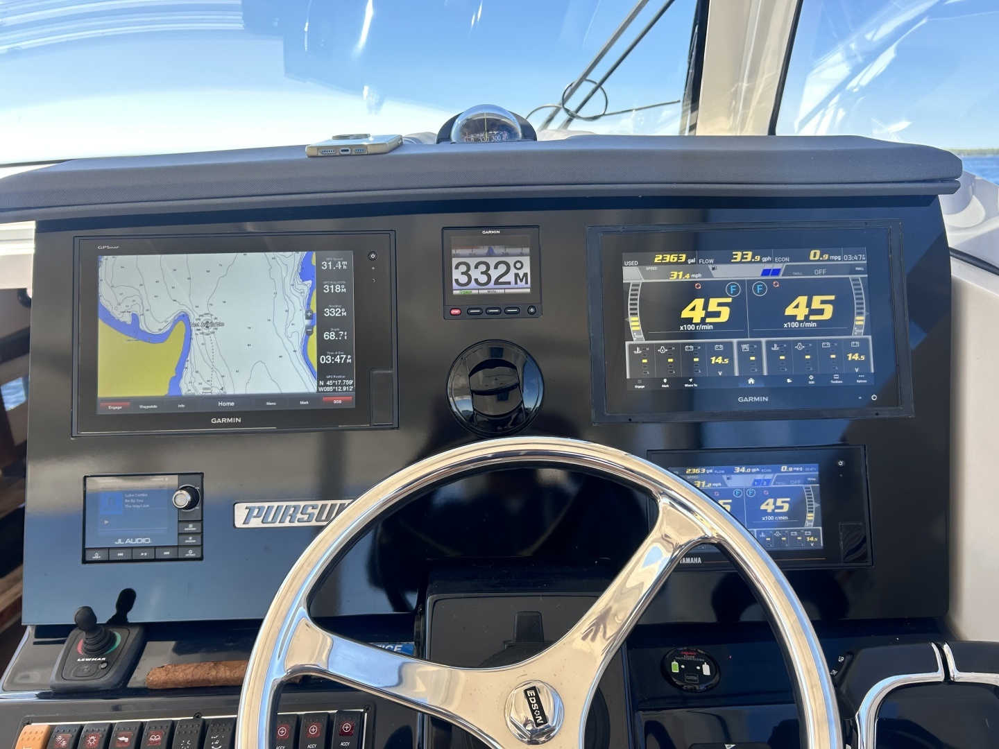 2018 Pursuit OS 355 Offshore - Image 3