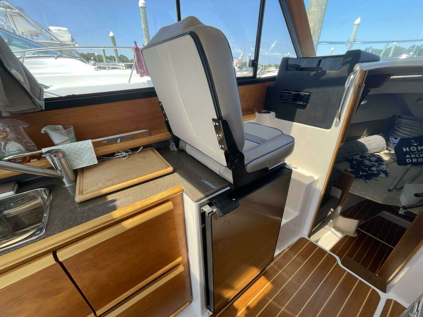 2019 Cutwater C-28 - Image 12