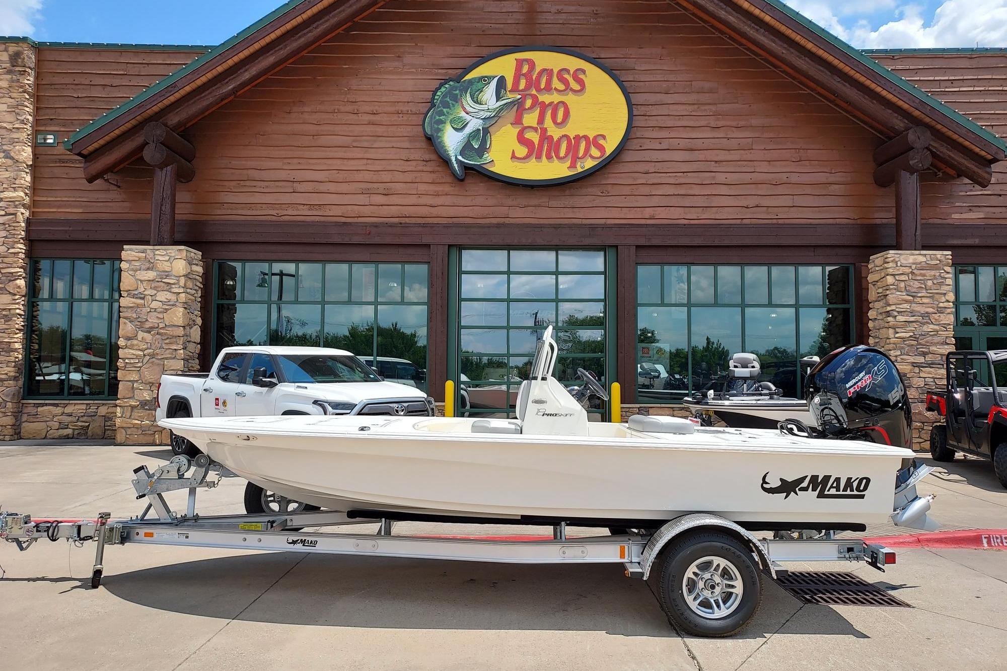 2026 Mako 18 Pro Skiff