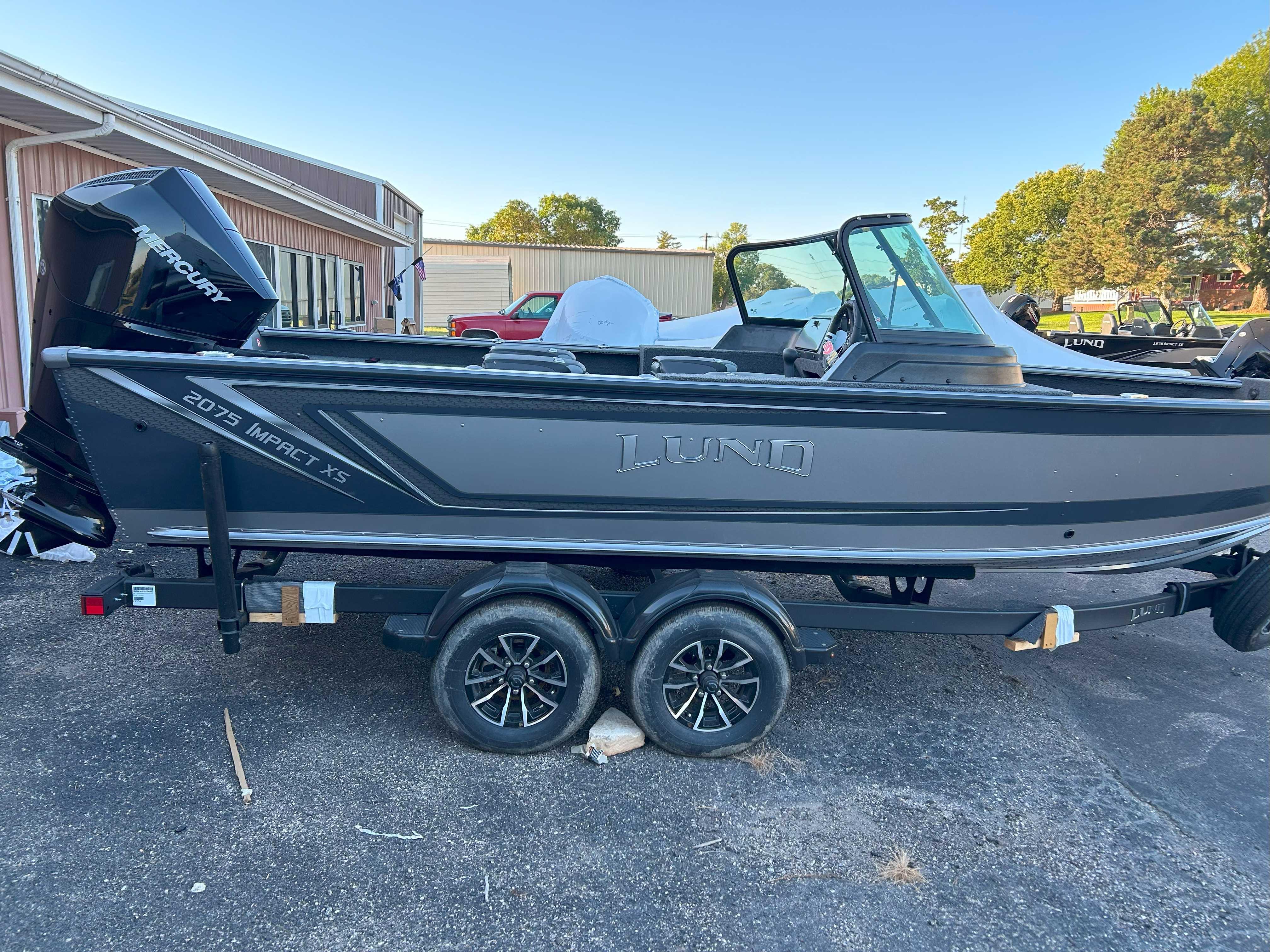 2026 Lund 2075 Impact XS