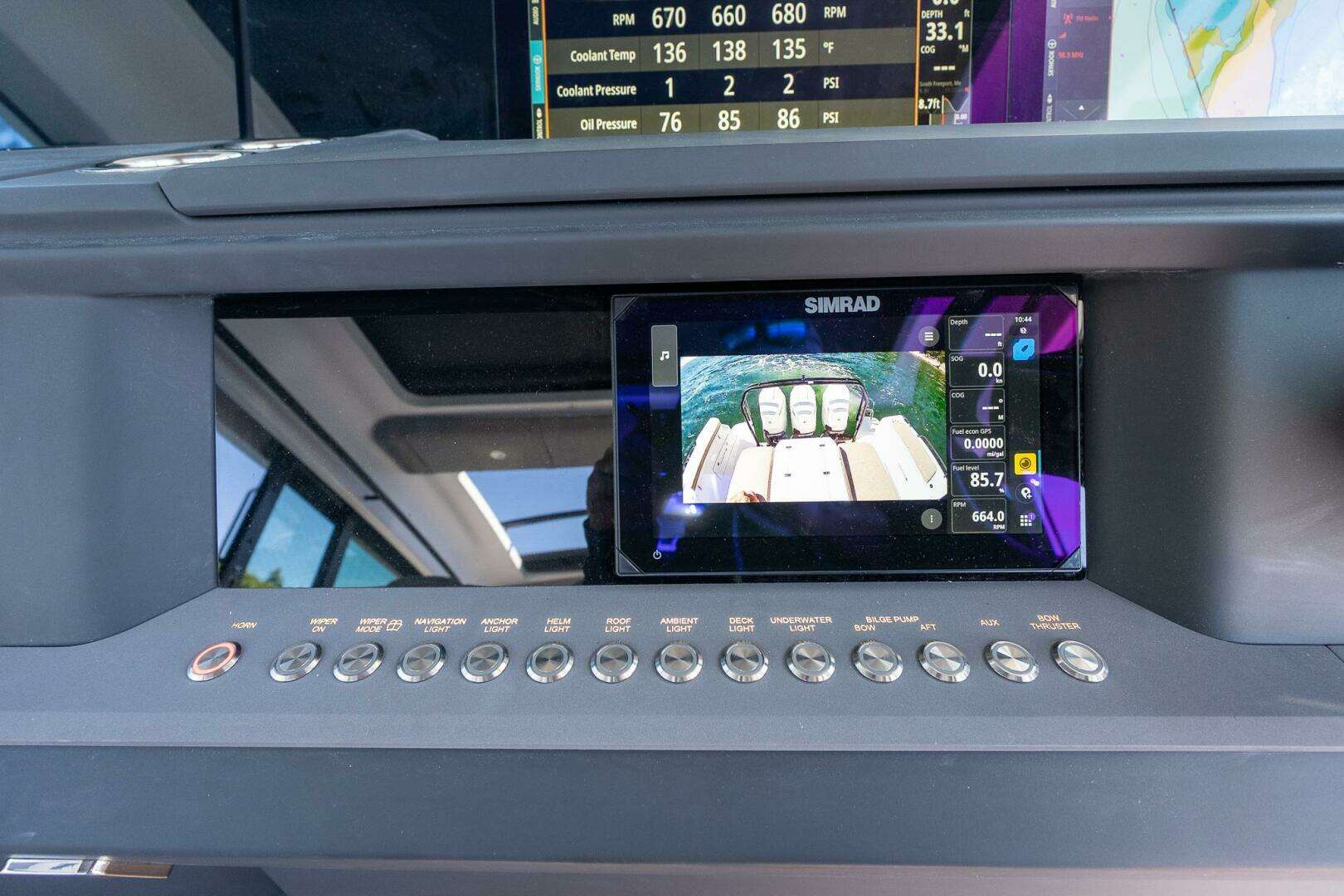 2025 Axopar Cross Cabin - Image 47