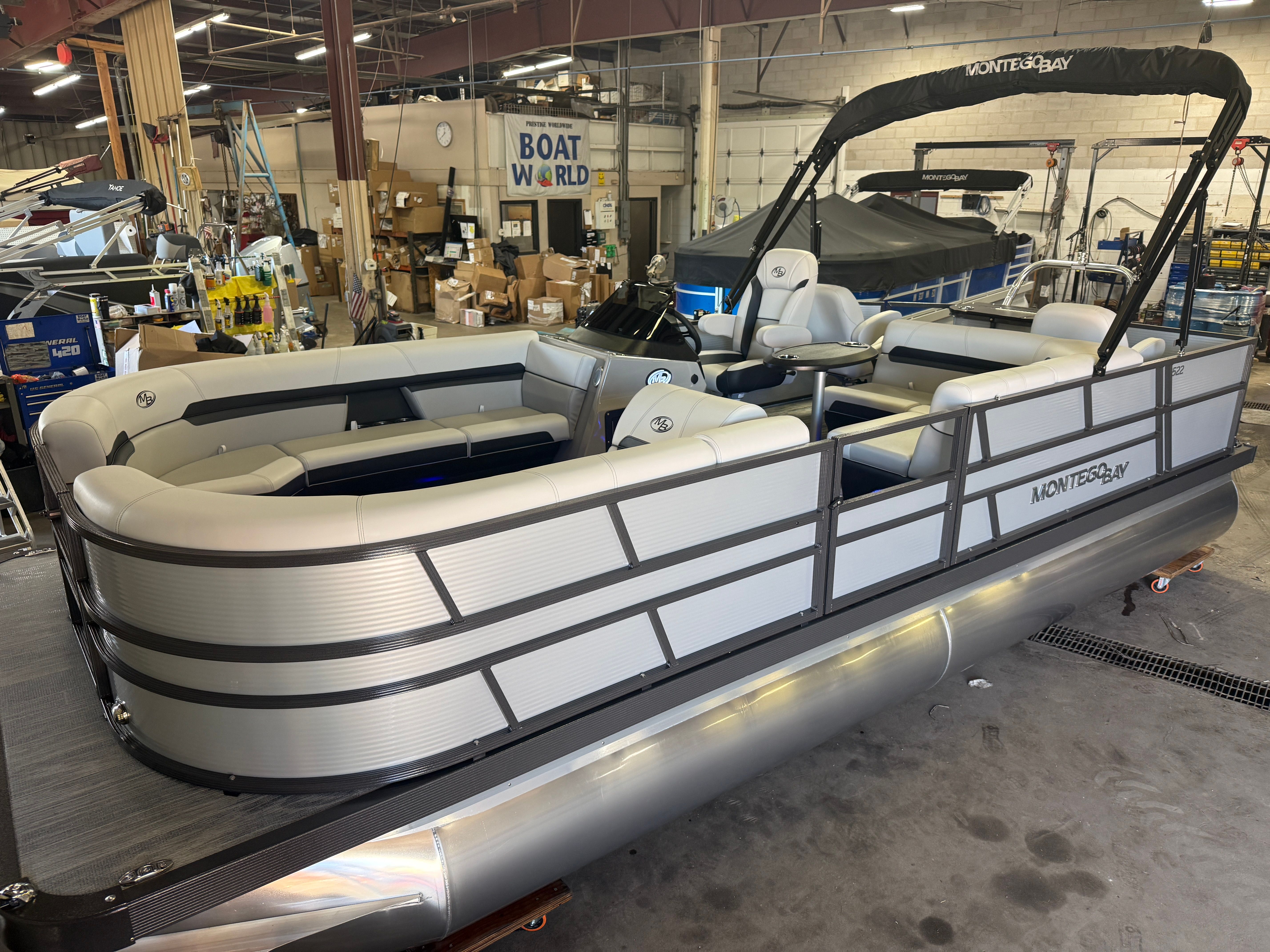2026 Montego Bay 8522 Fish & Cruise Deluxe Pontoon & Honda 4-Stroke EFI