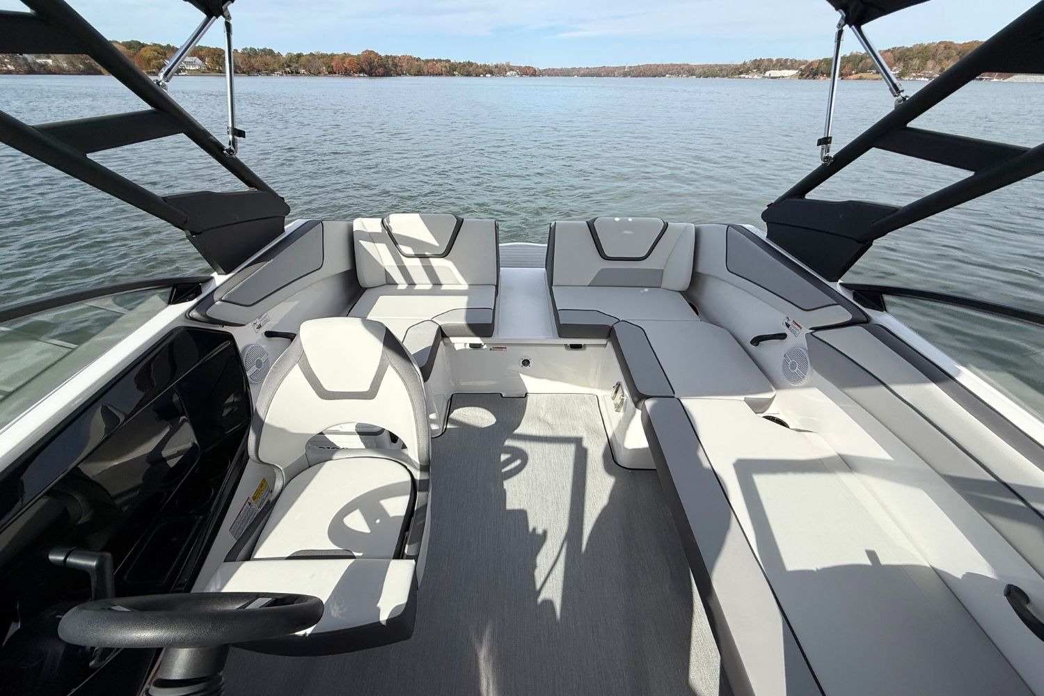 2026 Yamaha Boats AR220 - 13