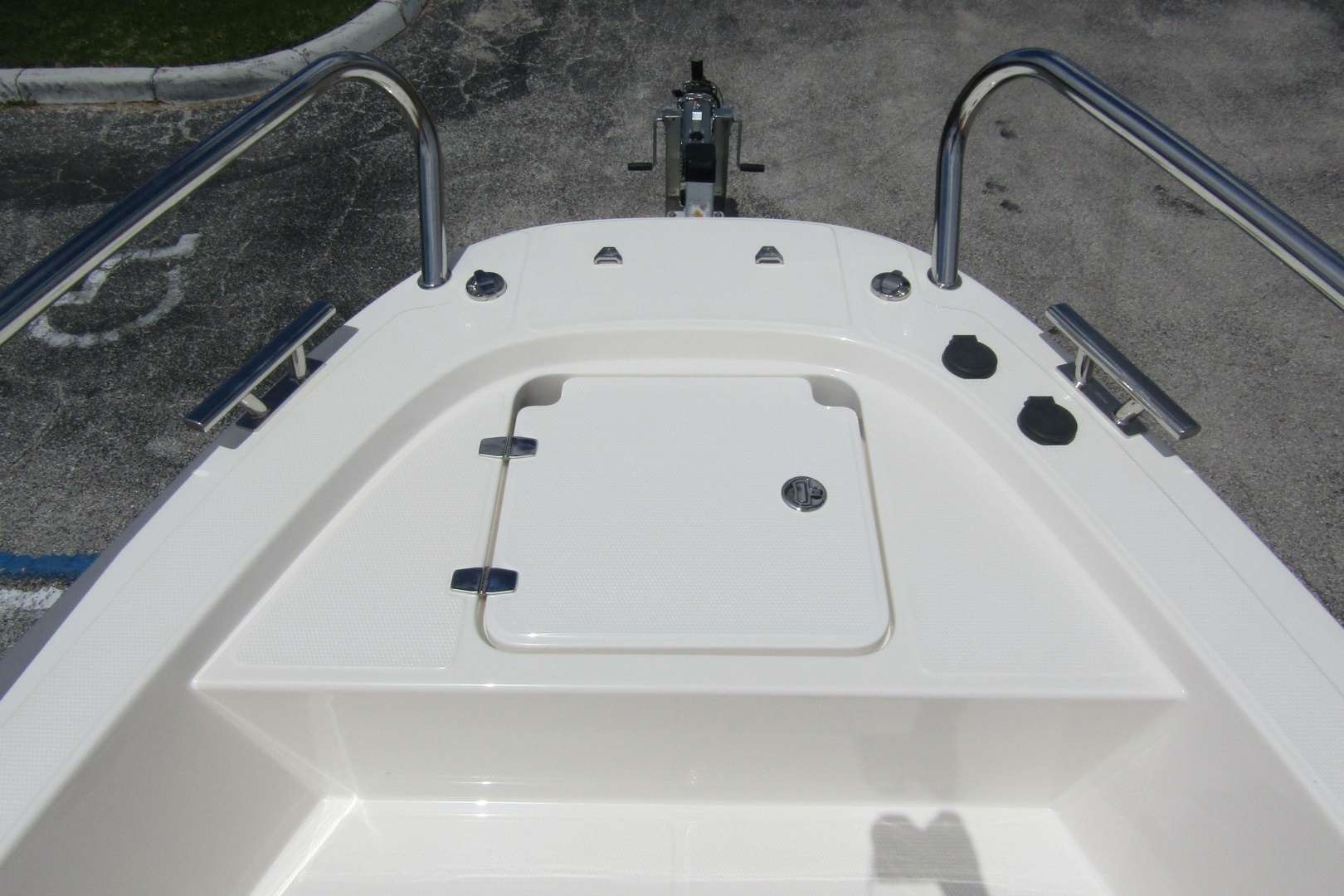 2024 Nimbus Tender 8 - Image 9