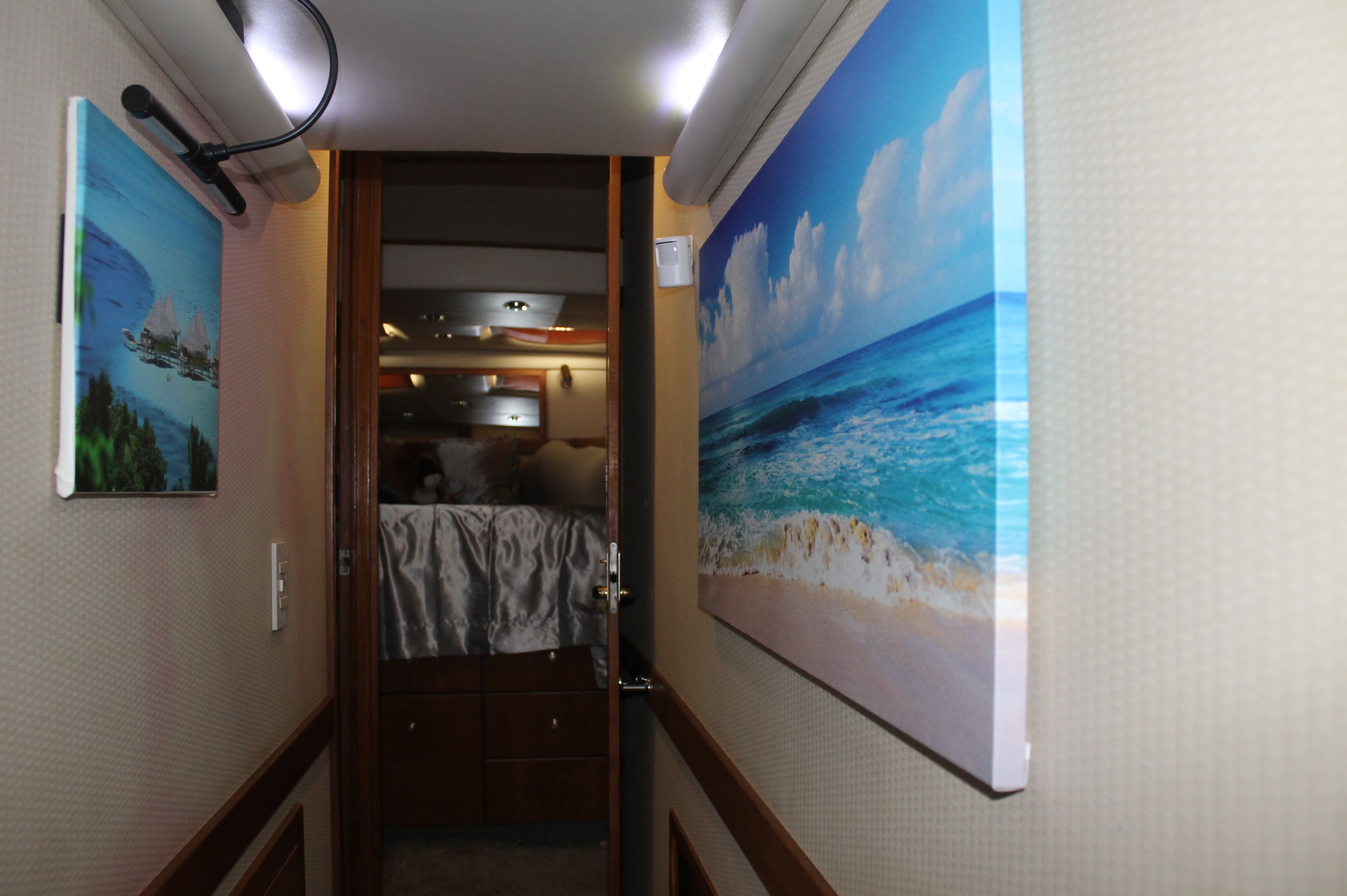 1998 Bayliner 4788 Pilot House Motoryacht - 8