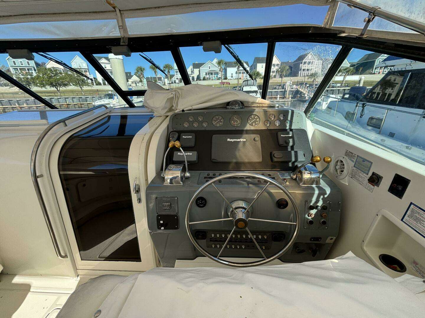 1993 Tiara Yachts 4300 Convertible - Image 25