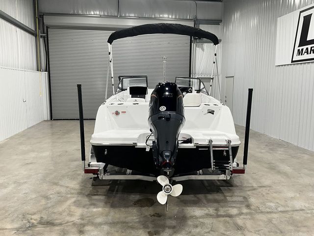 2026 Stingray 172 DC - 14