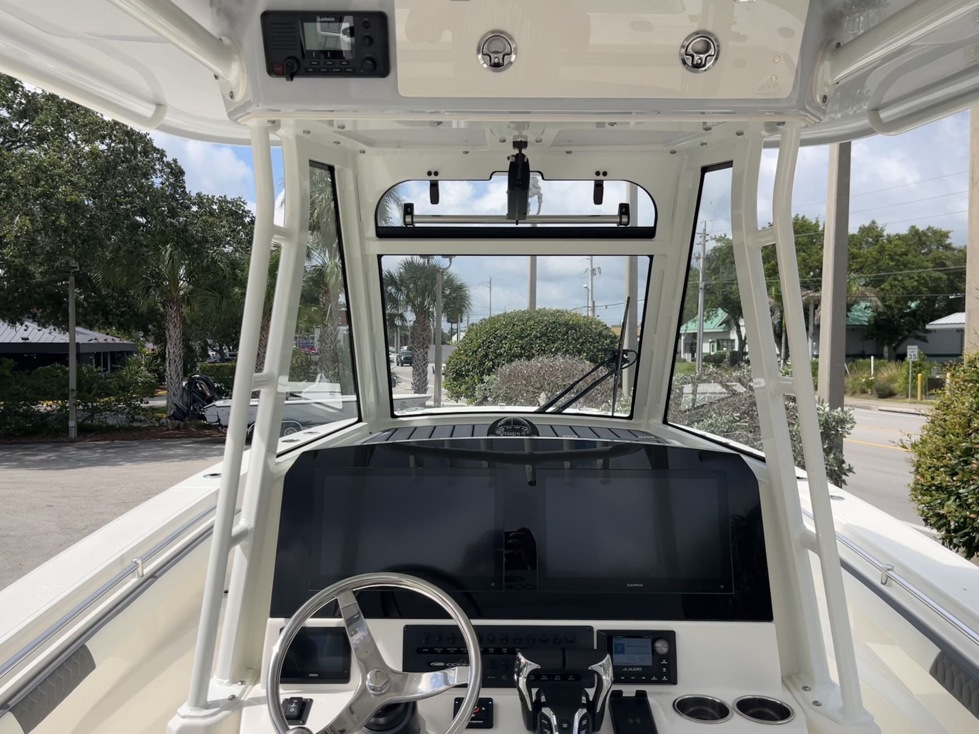 2026 Cobia 305 Center Console - 15